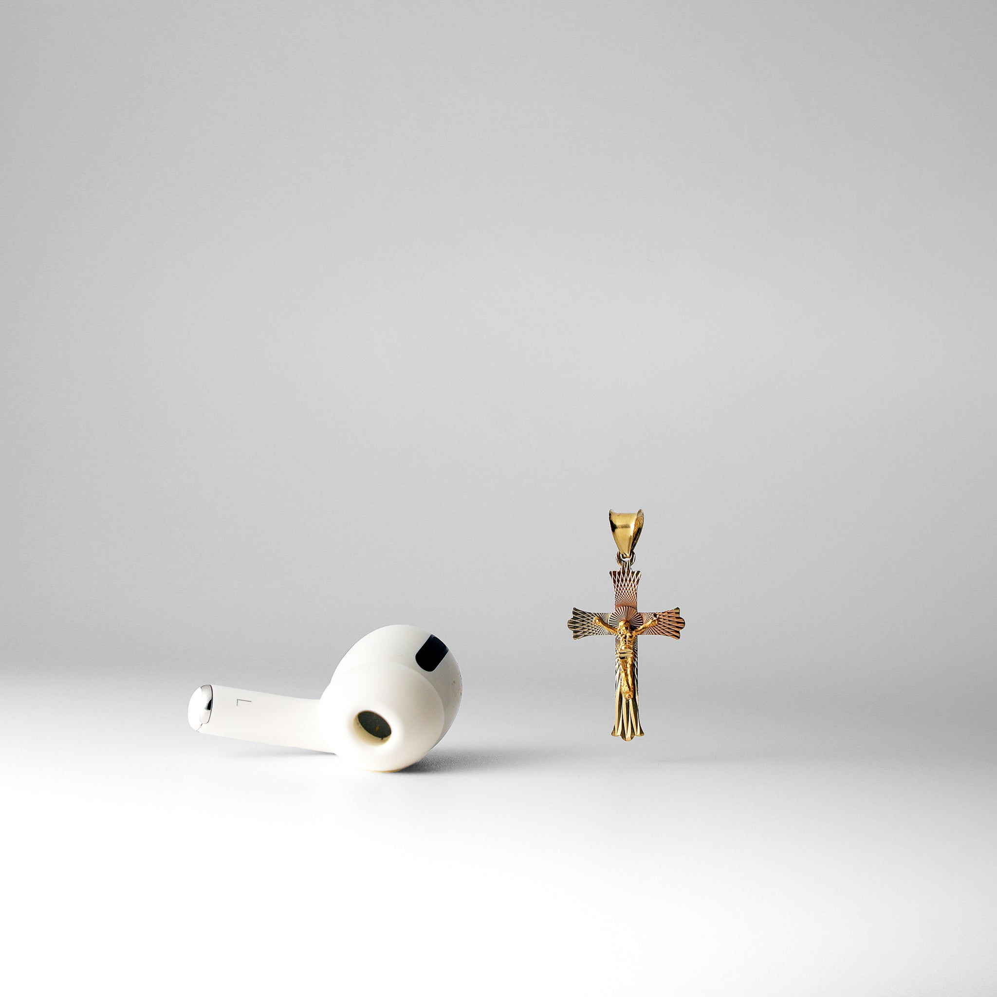 Gold Crucifix Cross Pendant - Model 0356 - Charlie & Co. Jewelry