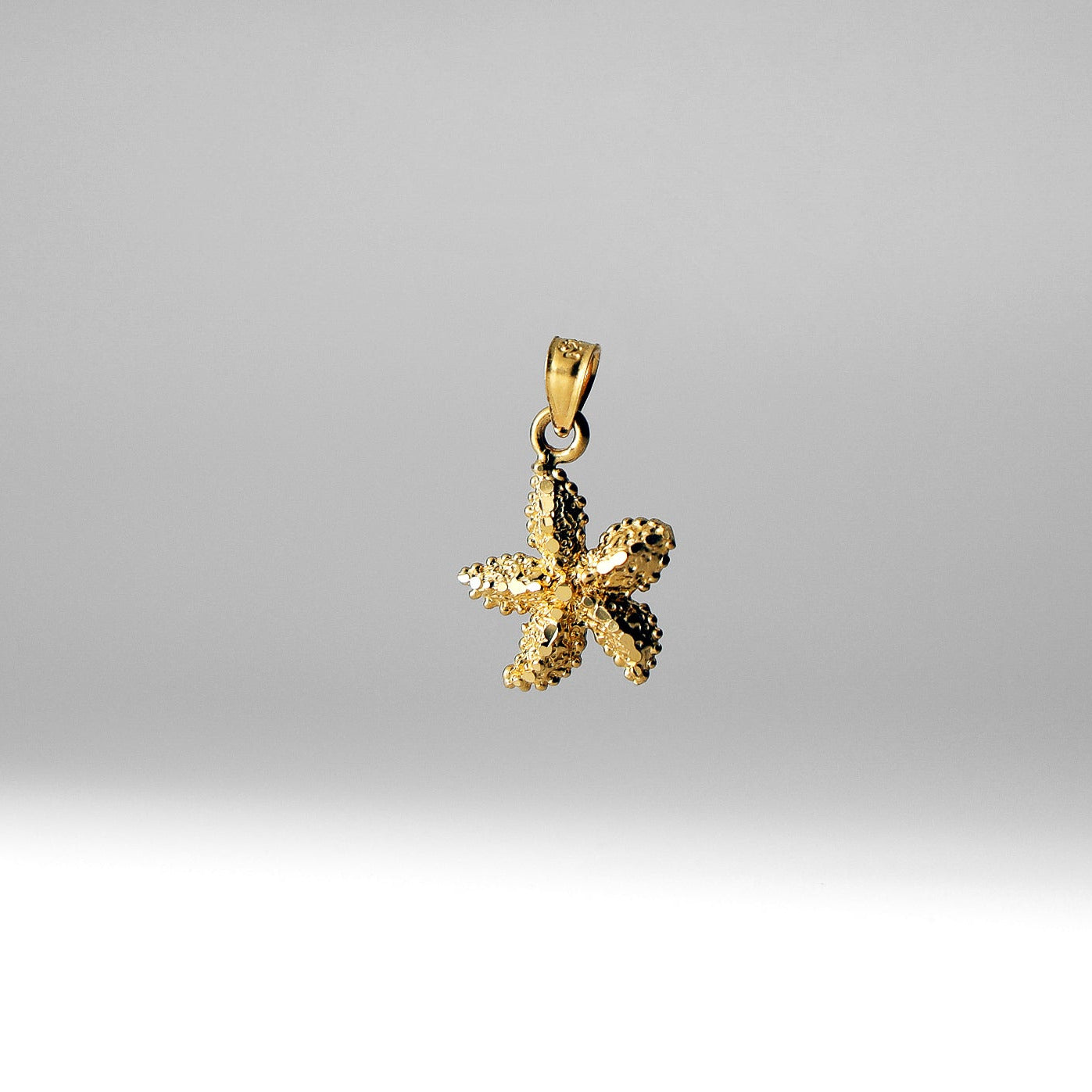 Gold Starfish Pendant Model-1689 - Charlie & Co. Jewelry