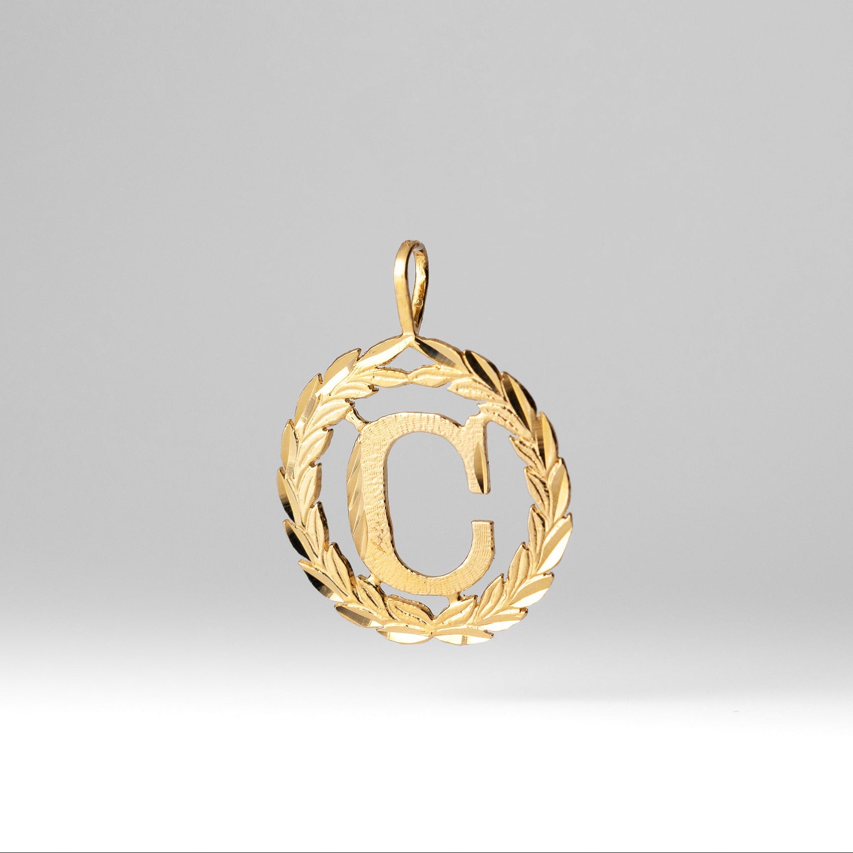 14K Gold Wreath C Initial Pendant | A-Z Pendants - Charlie & Co. Jewelry