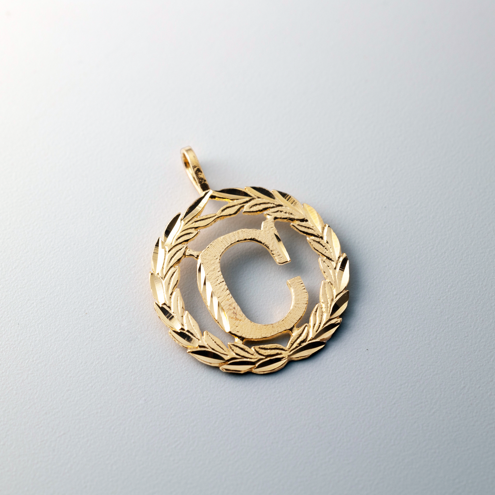 14K Gold Wreath C Initial Pendant | A-Z Pendants - Charlie & Co. Jewelry