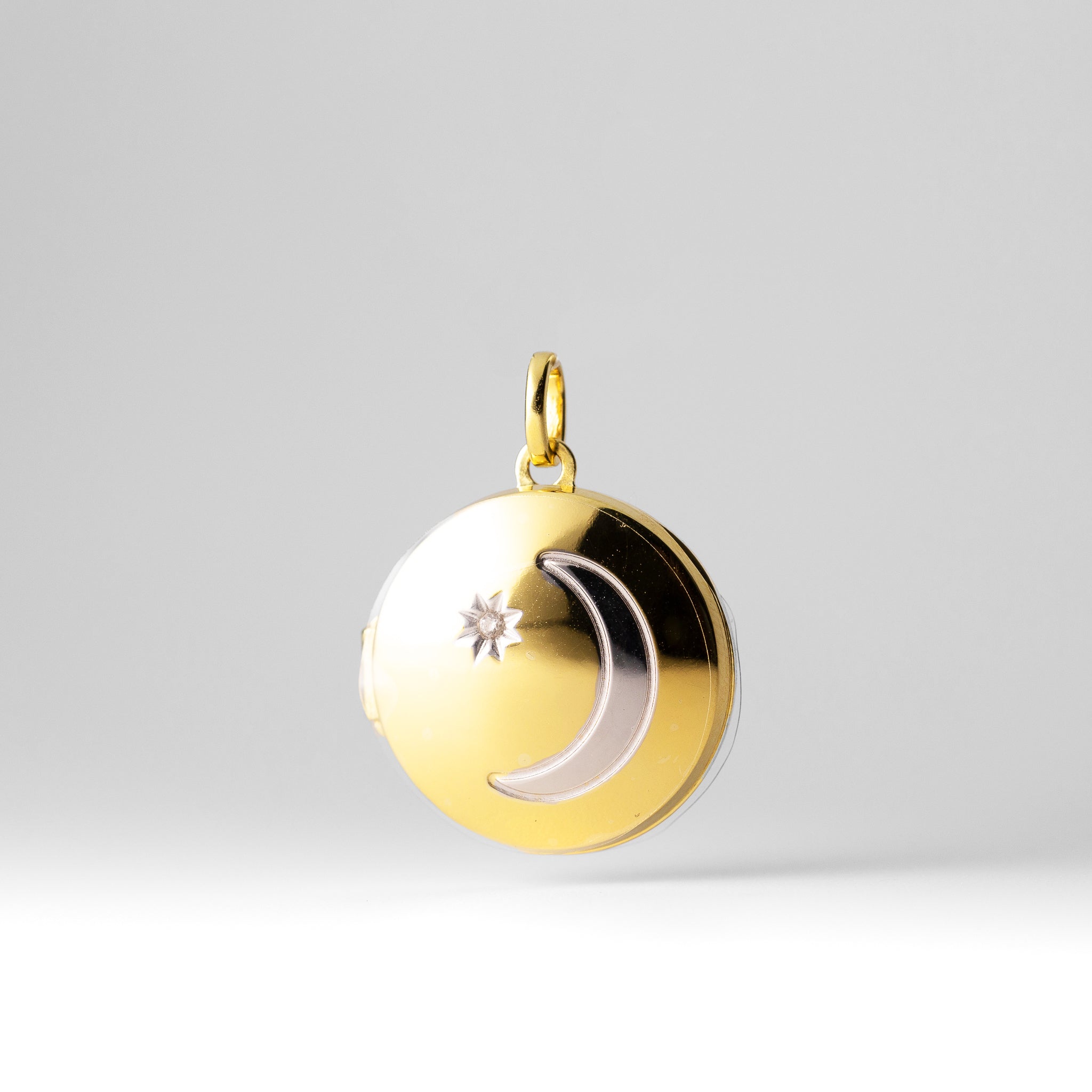 14K Gold Round Moon and Stars Locket Pendant - Model XL867 - Charlie & Co. Jewelry