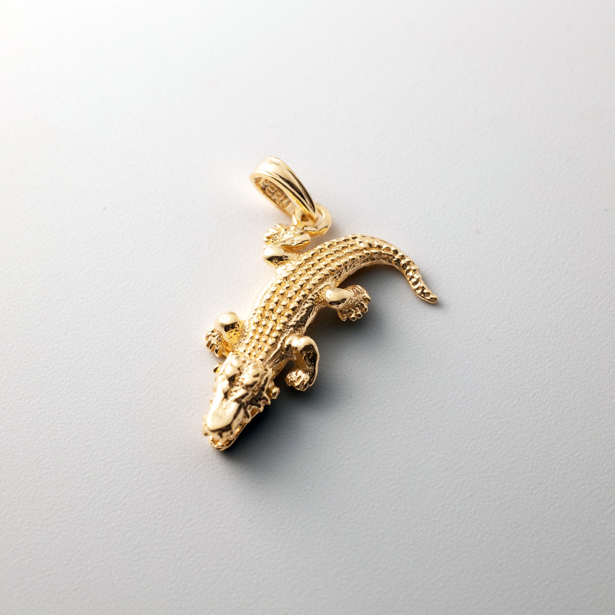 14K Gold Moveable Jaws Large Alligator Pendant