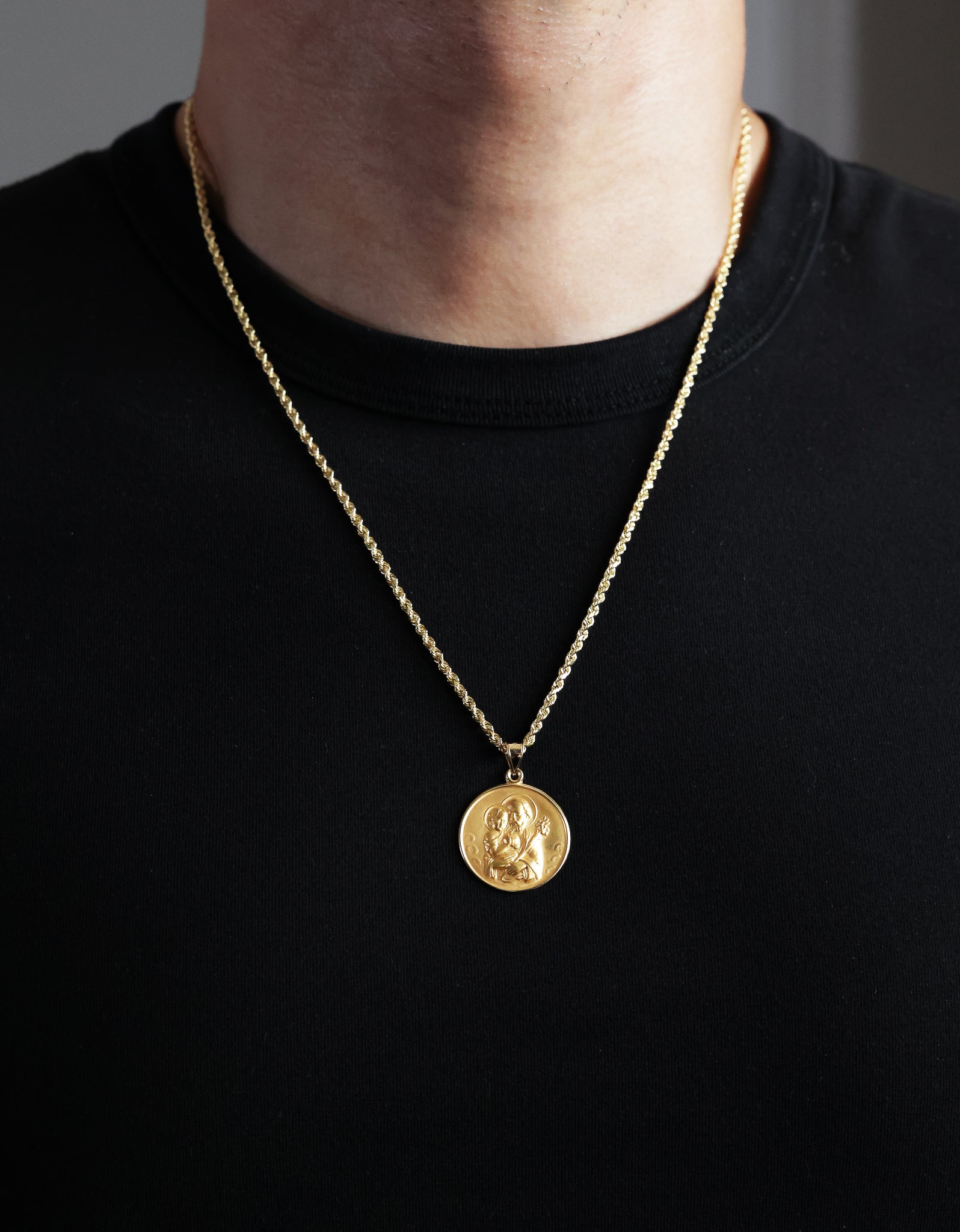 Gold Saint Joseph and Child Jesus Medal Pendant - Model XR2144 - Charlie & Co. Jewelry