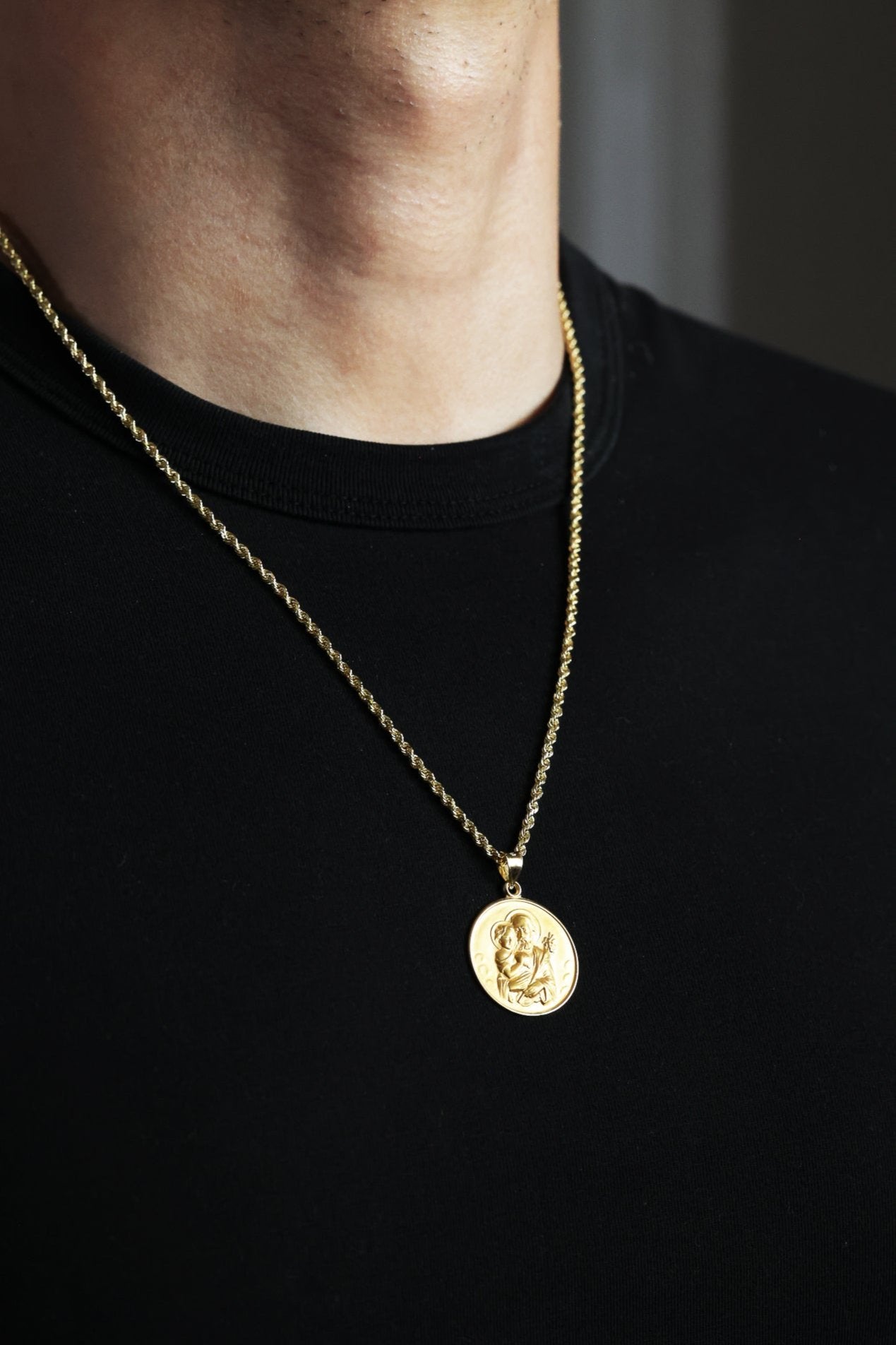 Gold Saint Joseph and Child Jesus Medal Pendant - Model XR2144 - Charlie & Co. Jewelry