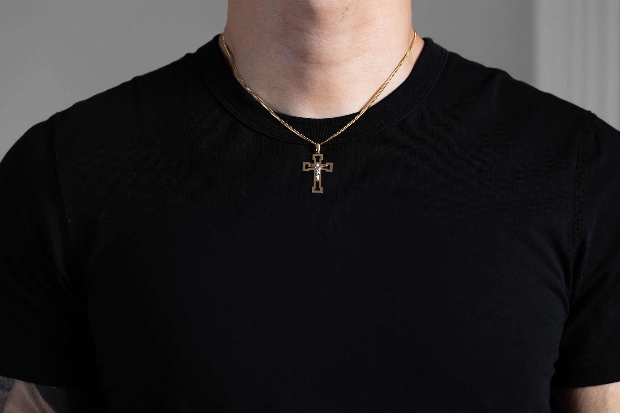 Gold Modern Cutout Religious Cross Pendant Necklace - Model PT0865 - Charlie & Co. Jewelry