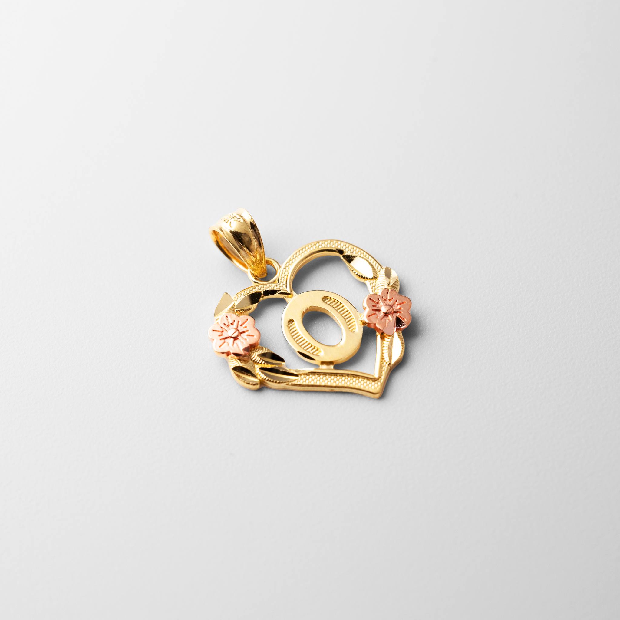 Gold Heart Letter O Pendant with Flowers | A-Z Pendants - Charlie & Co. Jewelry