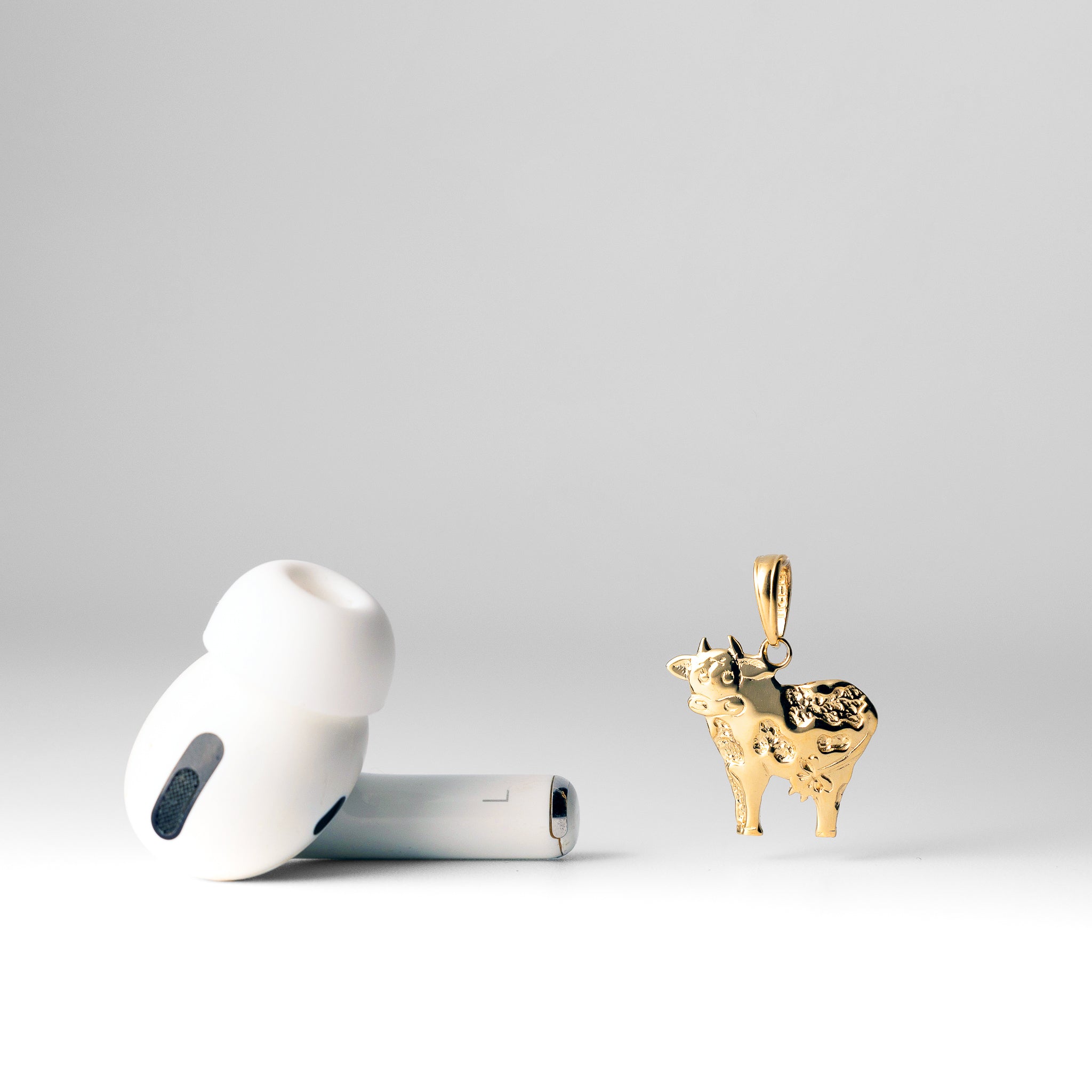 Gold Polished Cow Pendant - Charlie & Co. Jewelry