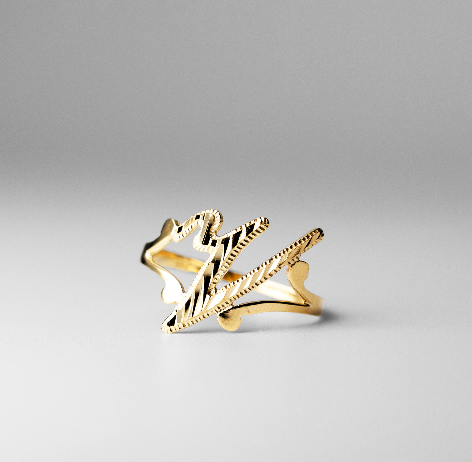 14K Gold Cursive Initial "V" Ring