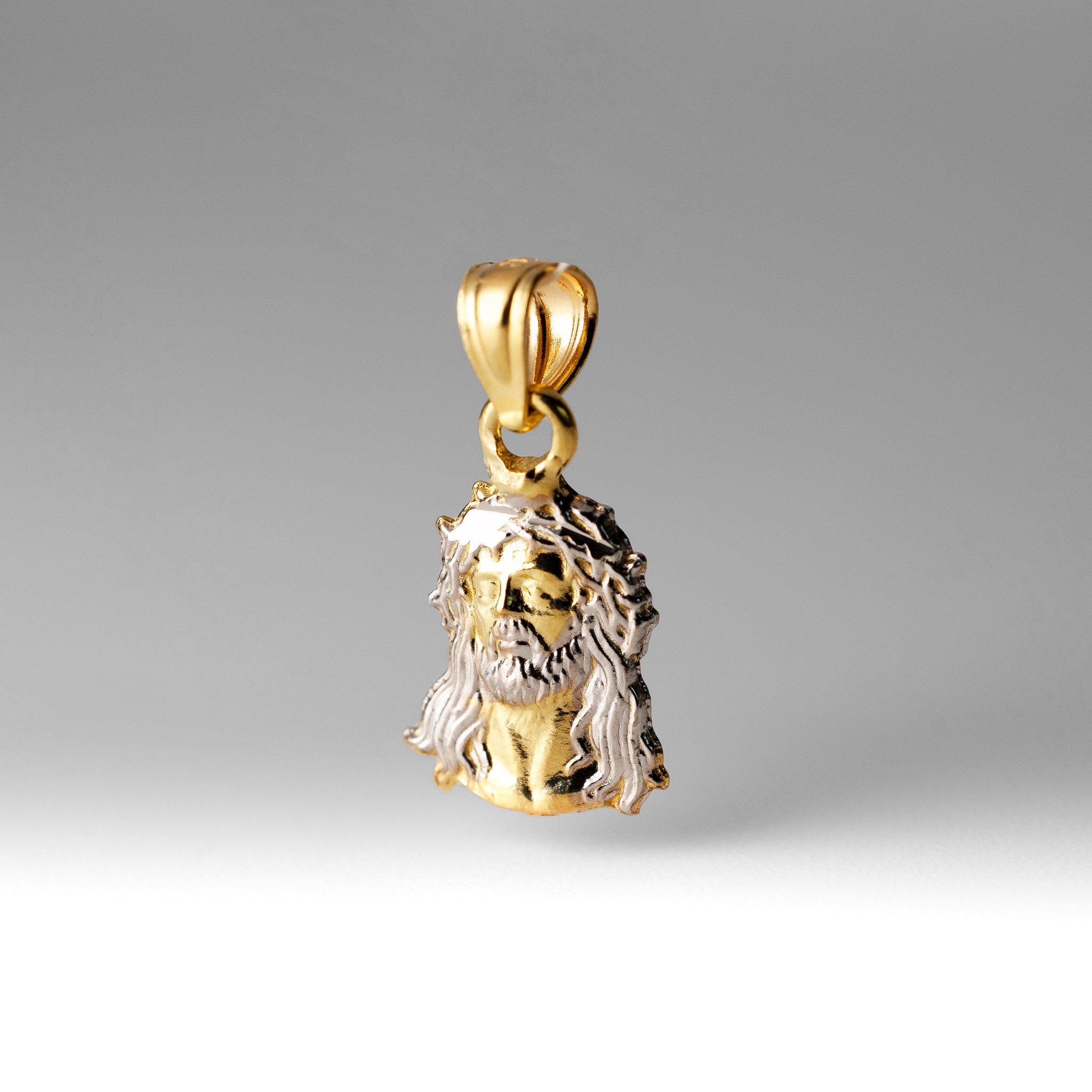 Gold Dainty Jesus Head Pendant - Charlie & Co. Jewelry