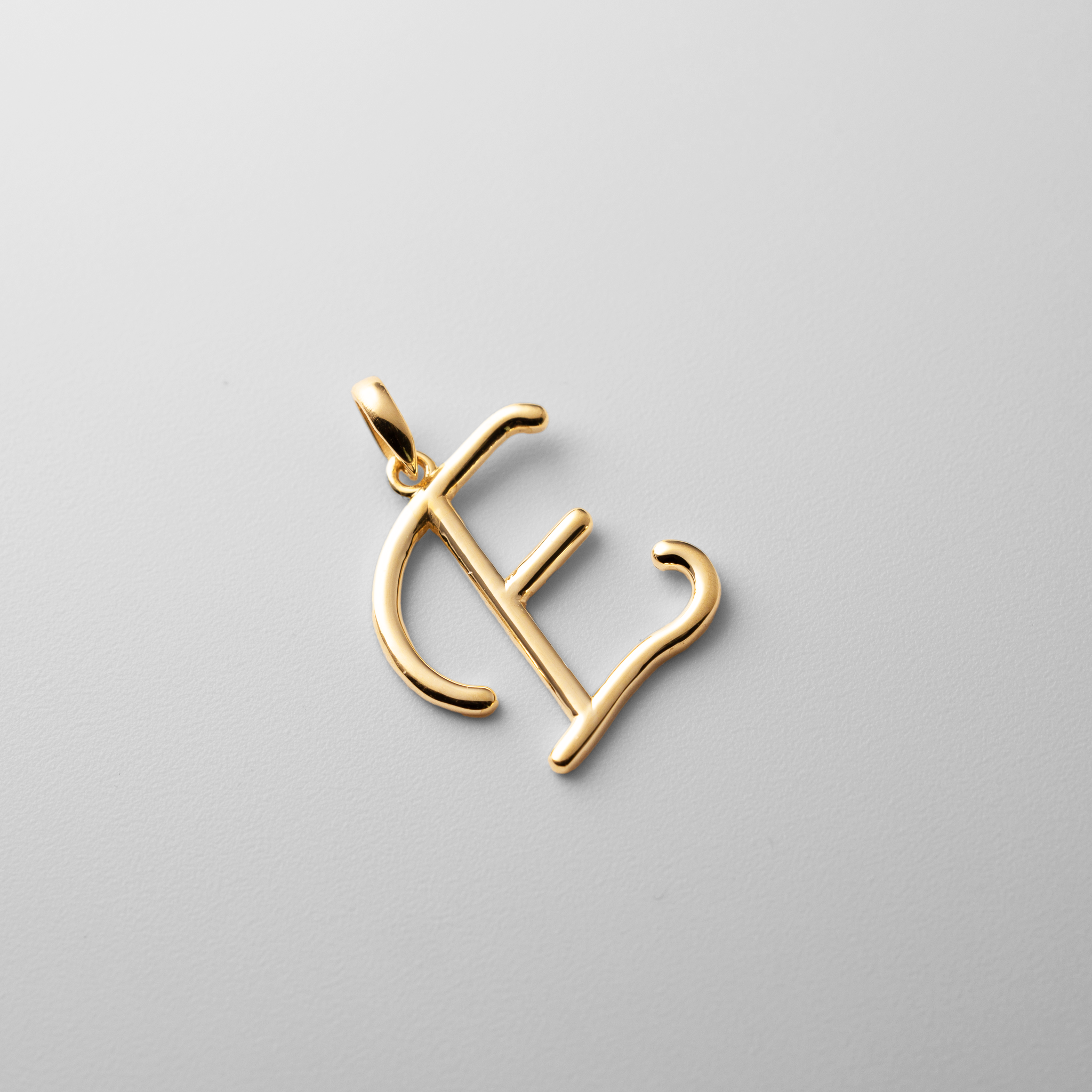 Gold Modern Cursive 'E' Large Pendant - Charlie & Co. Jewelry