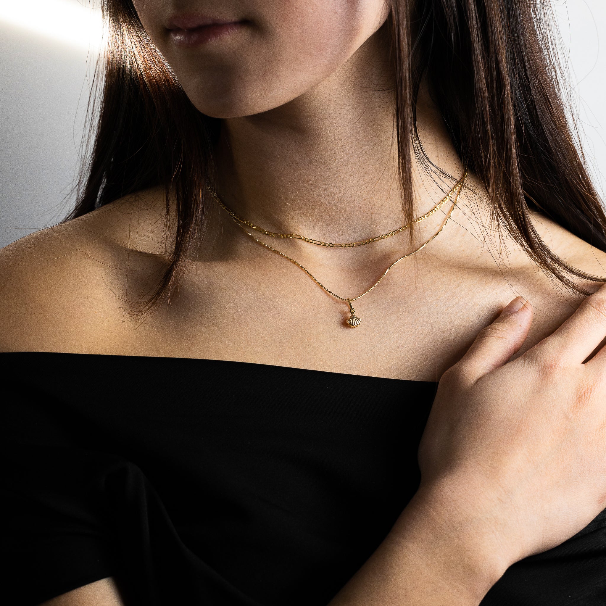 Gold Shell with Pearl Pendant - Charlie & Co. Jewelry