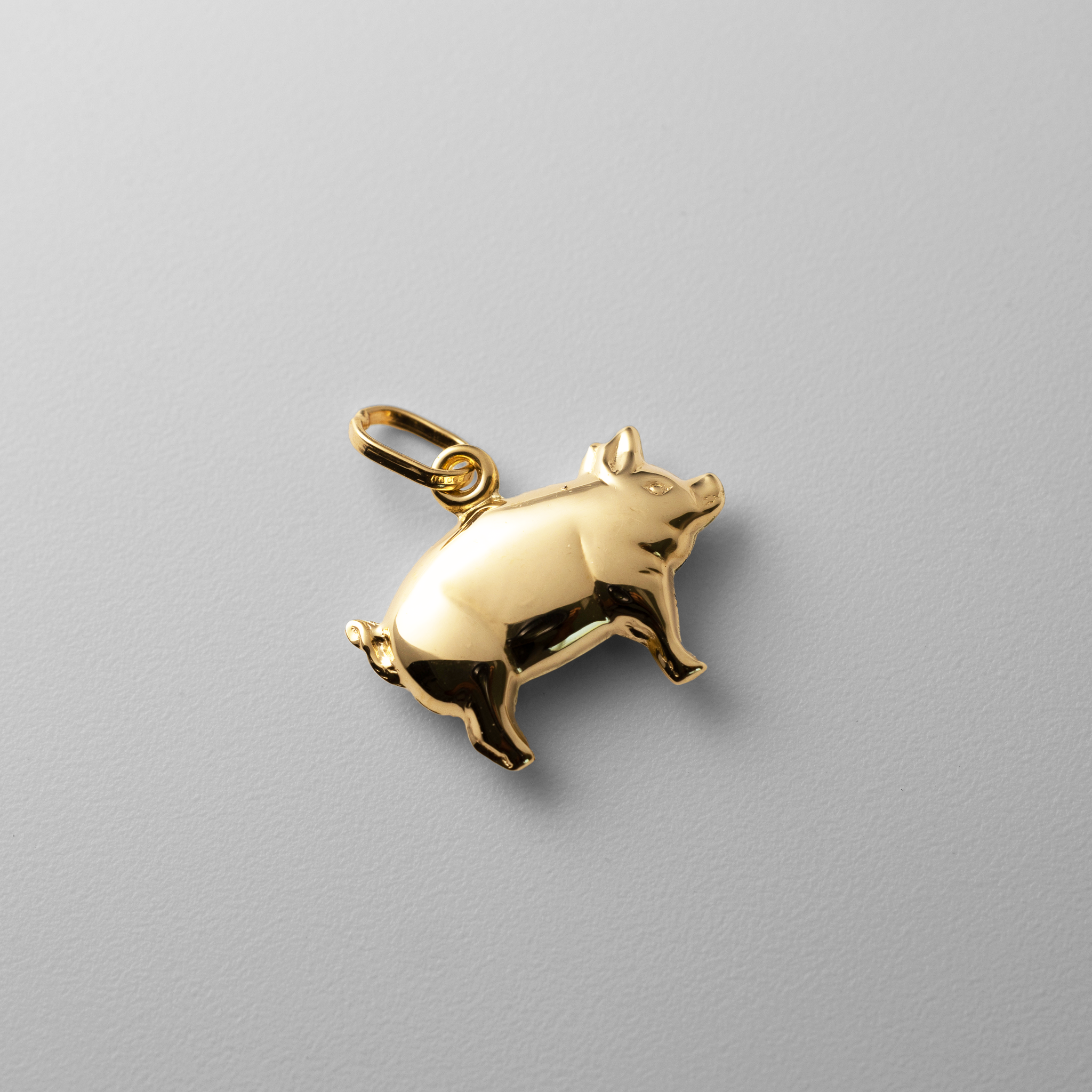Gold 3D Pig Pendant - Charlie & Co. Jewelry