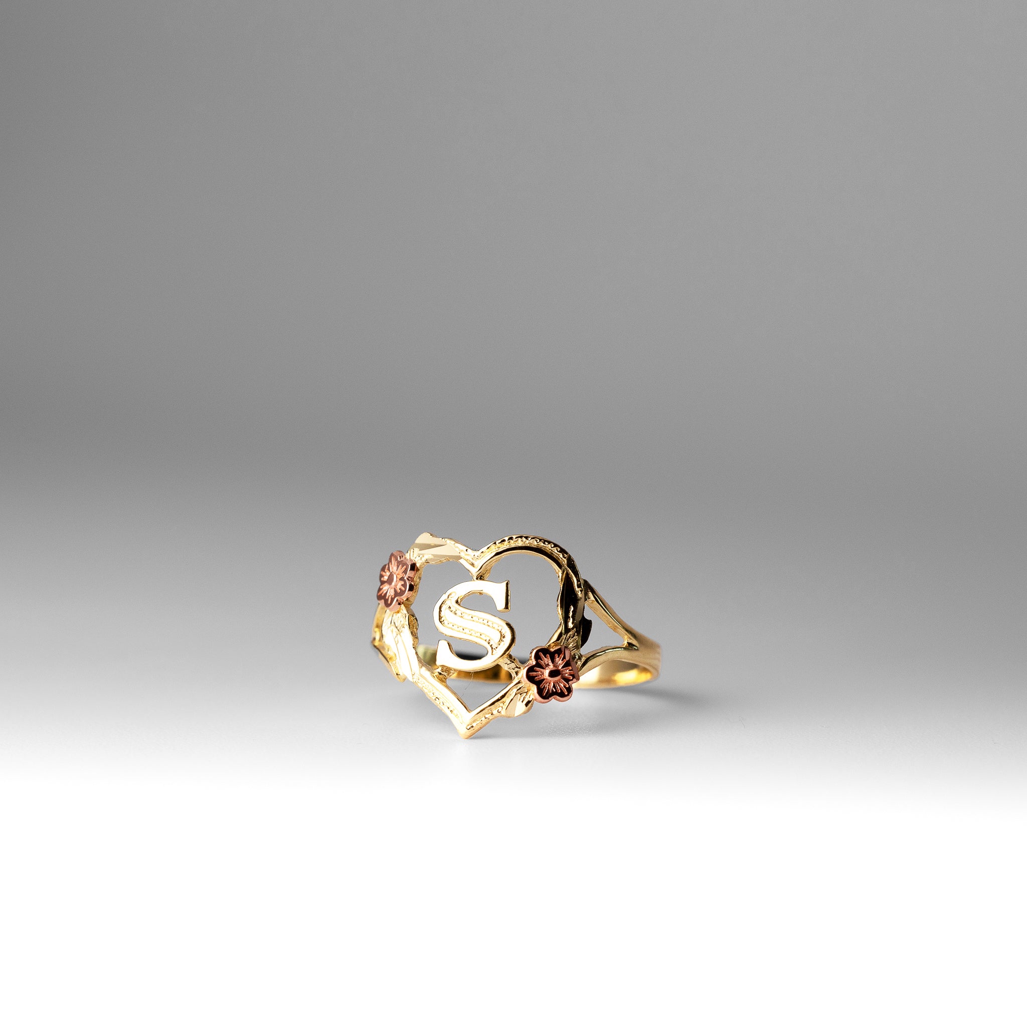 Gold Heart & Rose Initial "S" Ring - Charlie & Co. Jewelry