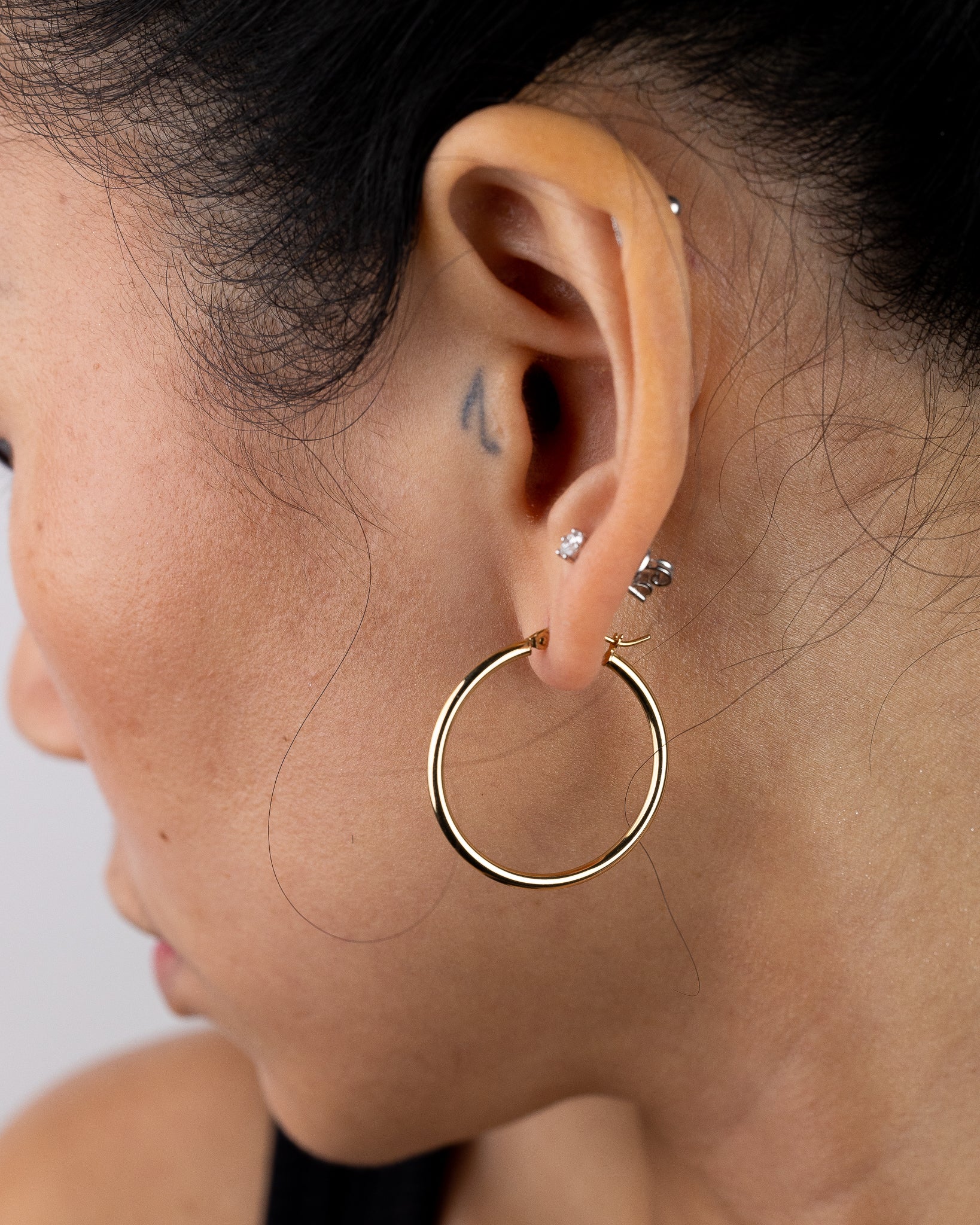 Gold 2mm Classic Plain Hoop Earrings (30mm) - Model 138 - Charlie & Co. Jewelry