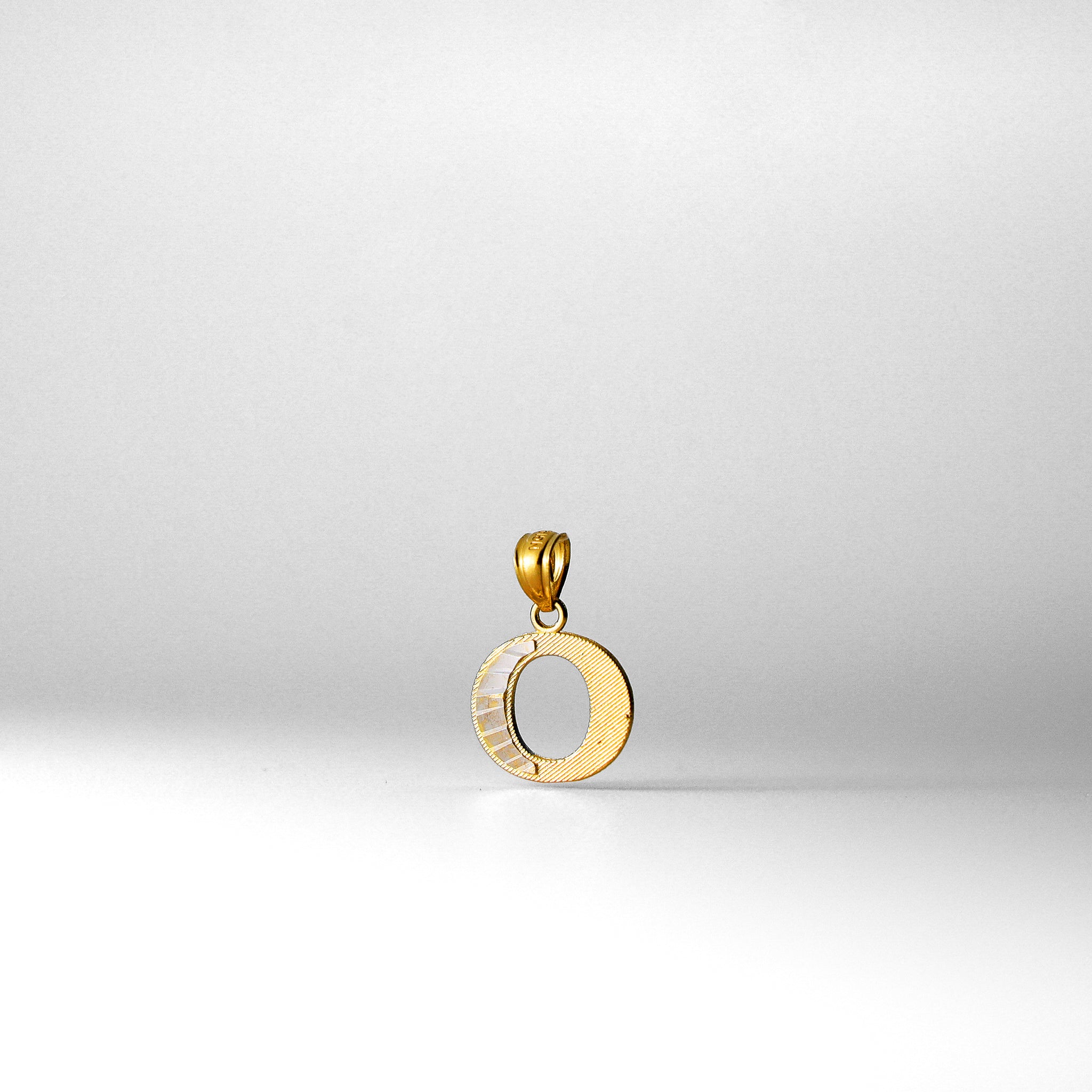 Gold Bold Letter O Pendant | A-Z Pendants - Charlie & Co. Jewelry