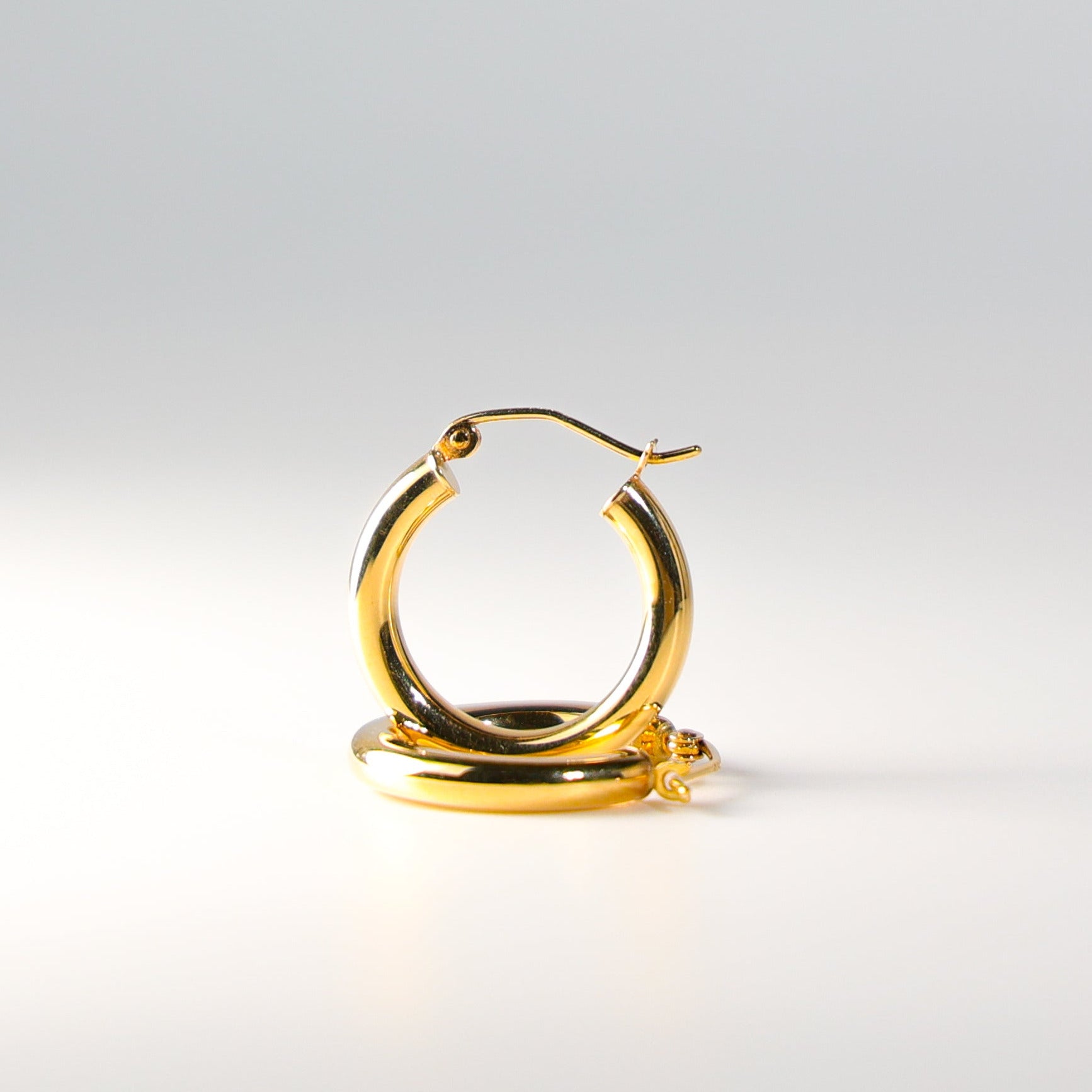 Gold 3mm Classic Plain Hoop Earrings (20mm) - Model 1029 - Charlie & Co. Jewelry