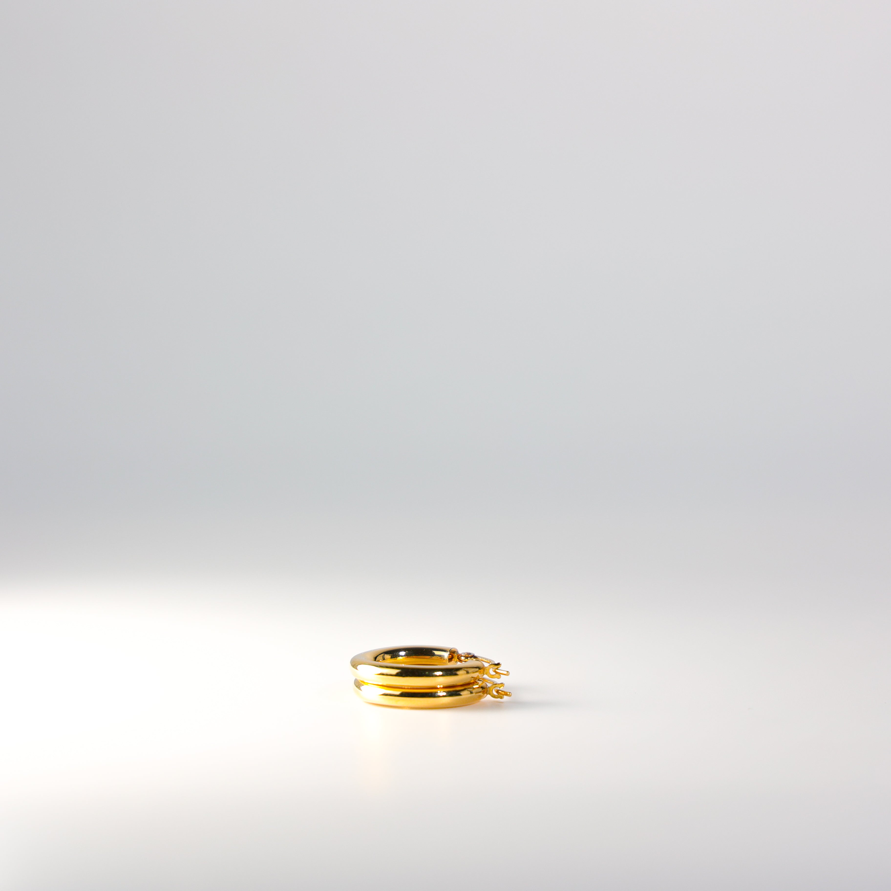 Gold 3mm Classic Plain Hoop Earrings (20mm) - Model 1029 - Charlie & Co. Jewelry