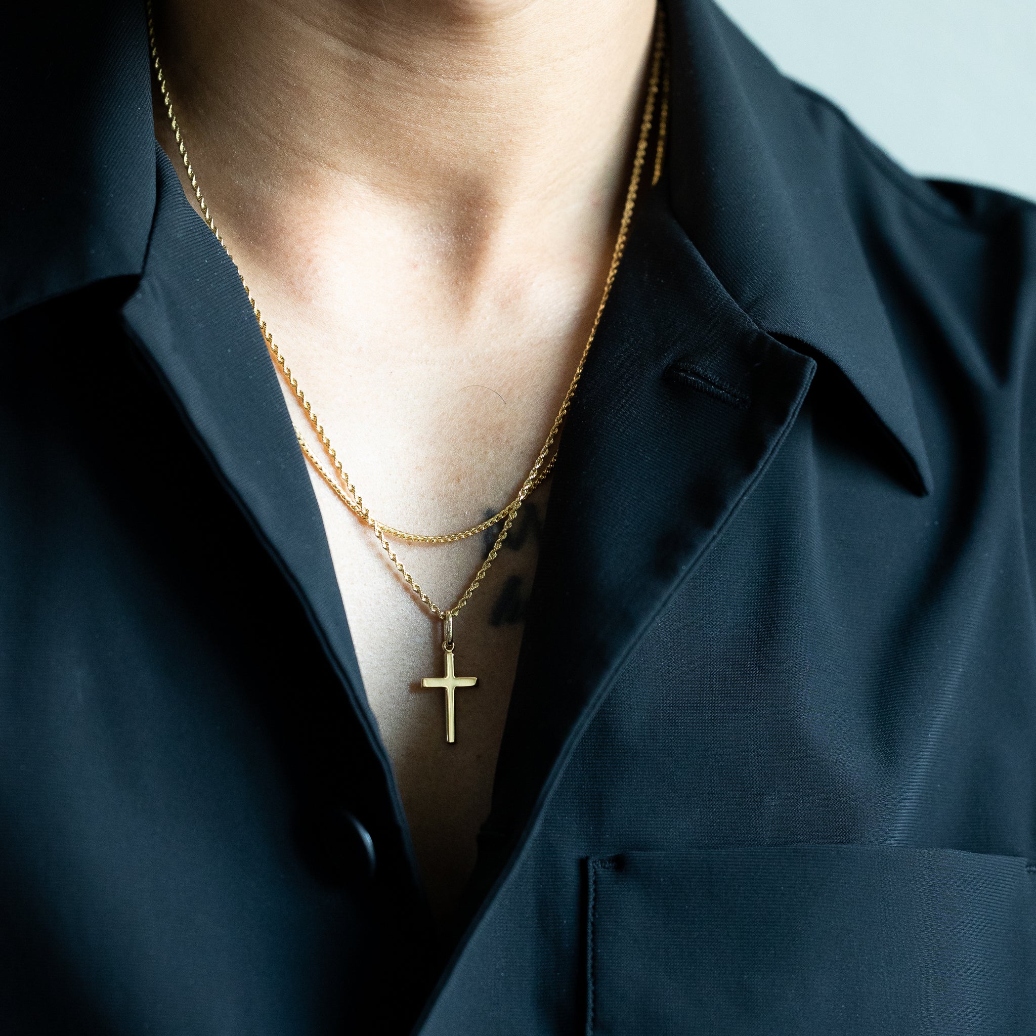 14K Gold Classic Plain Cross Pendant - Model K1171