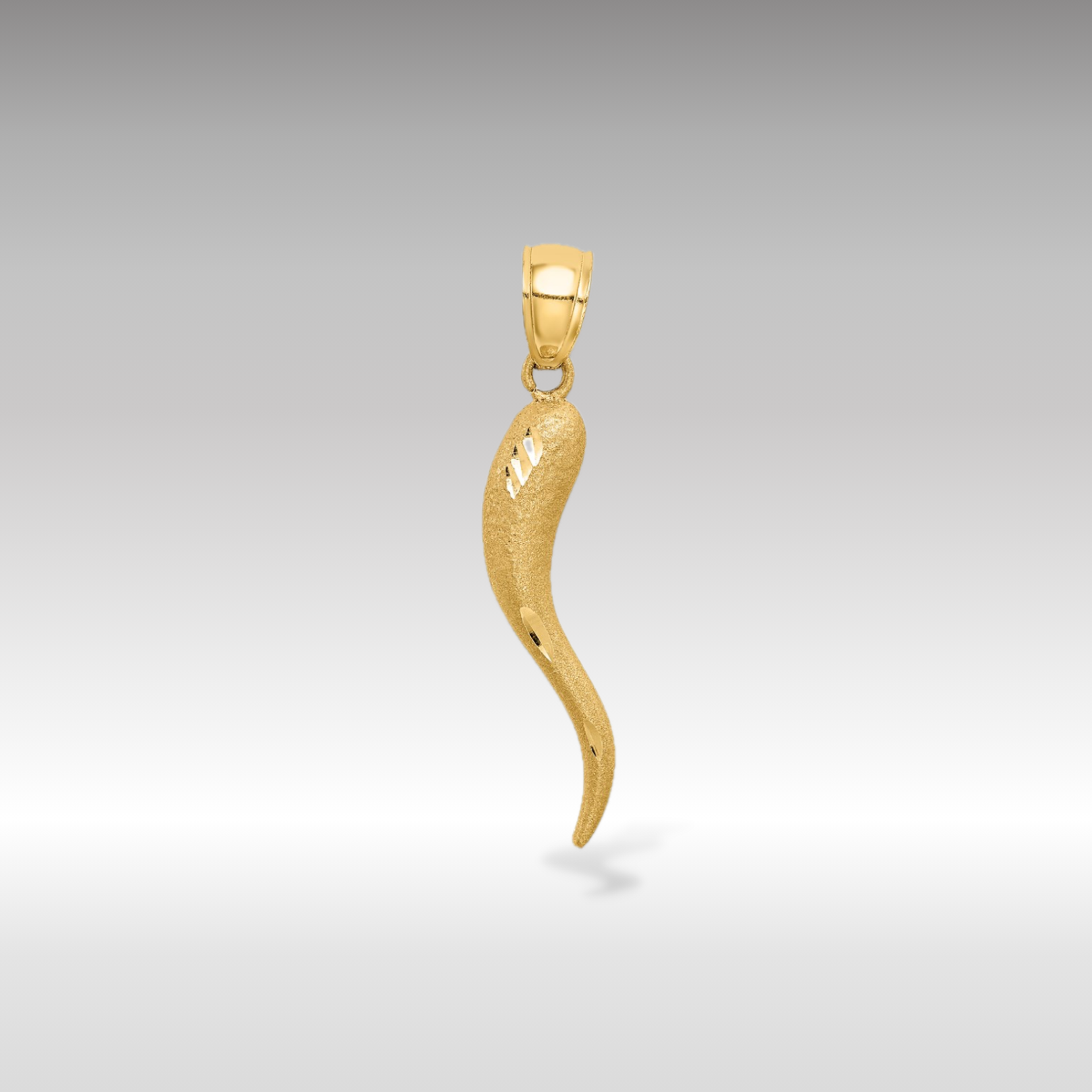 14K Gold Large Diamond Cut 3D Italian Horn Charm - Charlie & Co. Jewelry