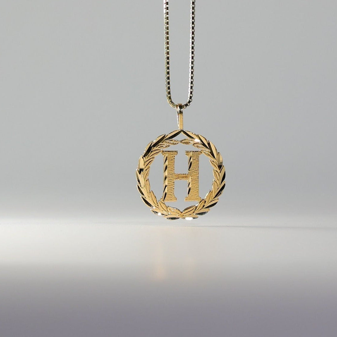 Gold Wreath H Initial Pendant | A-Z Pendants - Charlie & Co. Jewelry