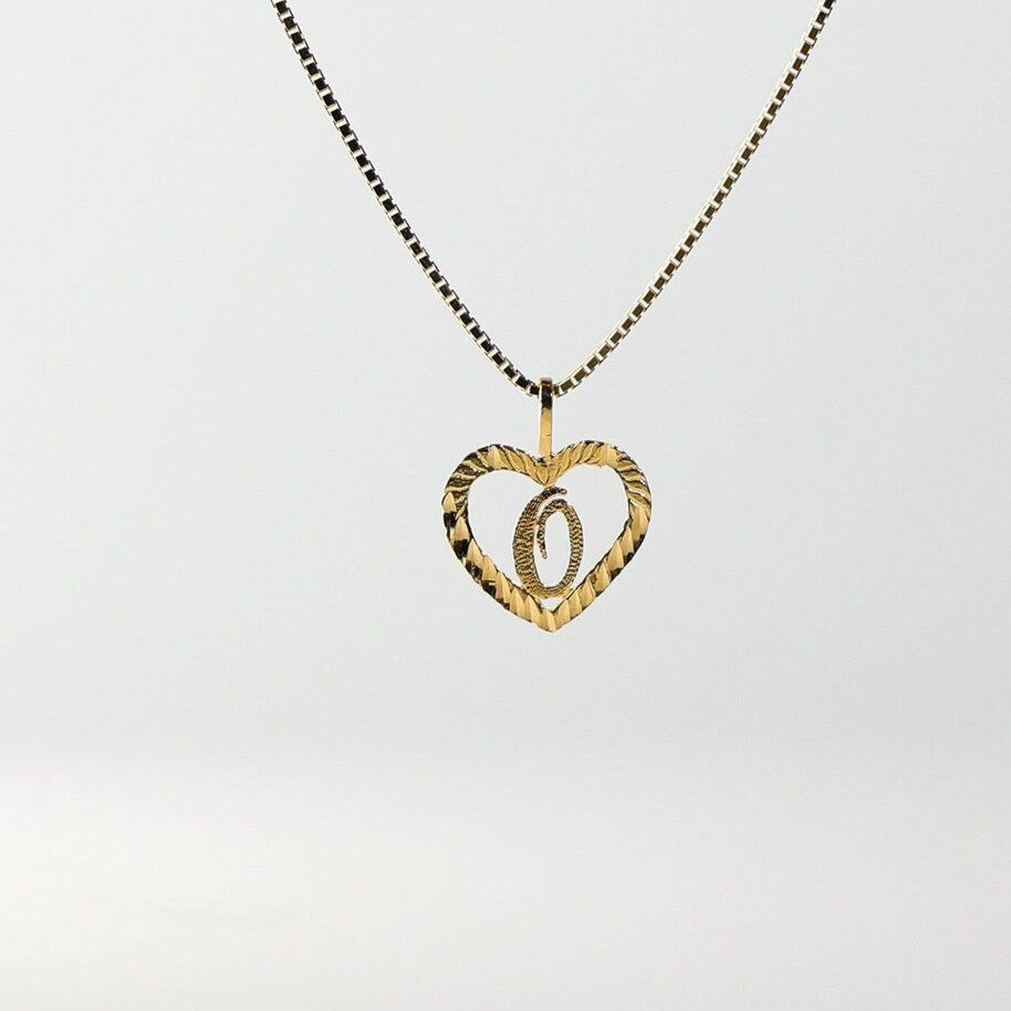 Gold Heart-Shaped Letter O Pendant | A-Z Pendants - Charlie & Co. Jewelry