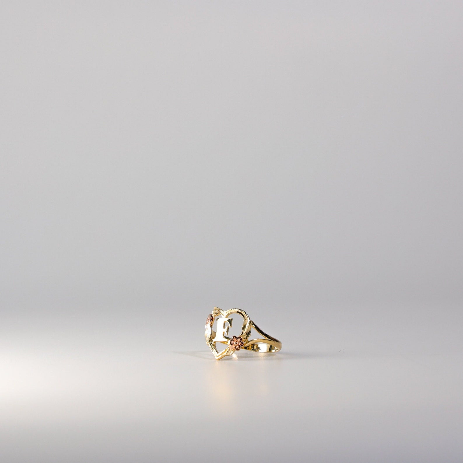 14K Gold Heart & Rose Initial "F" Ring - Charlie & Co. Jewelry