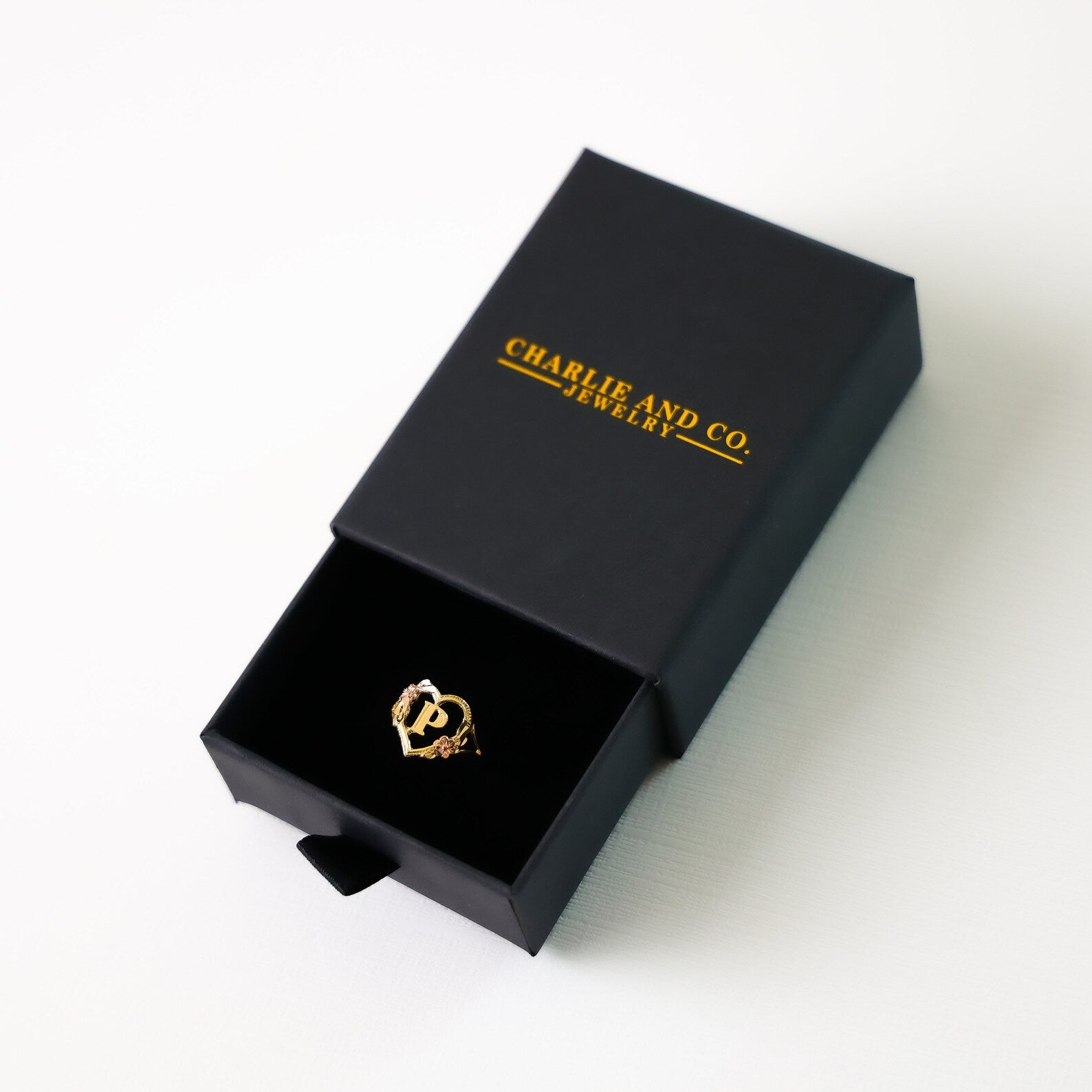 14K Gold Heart & Rose Initial "P" Ring - Charlie & Co. Jewelry