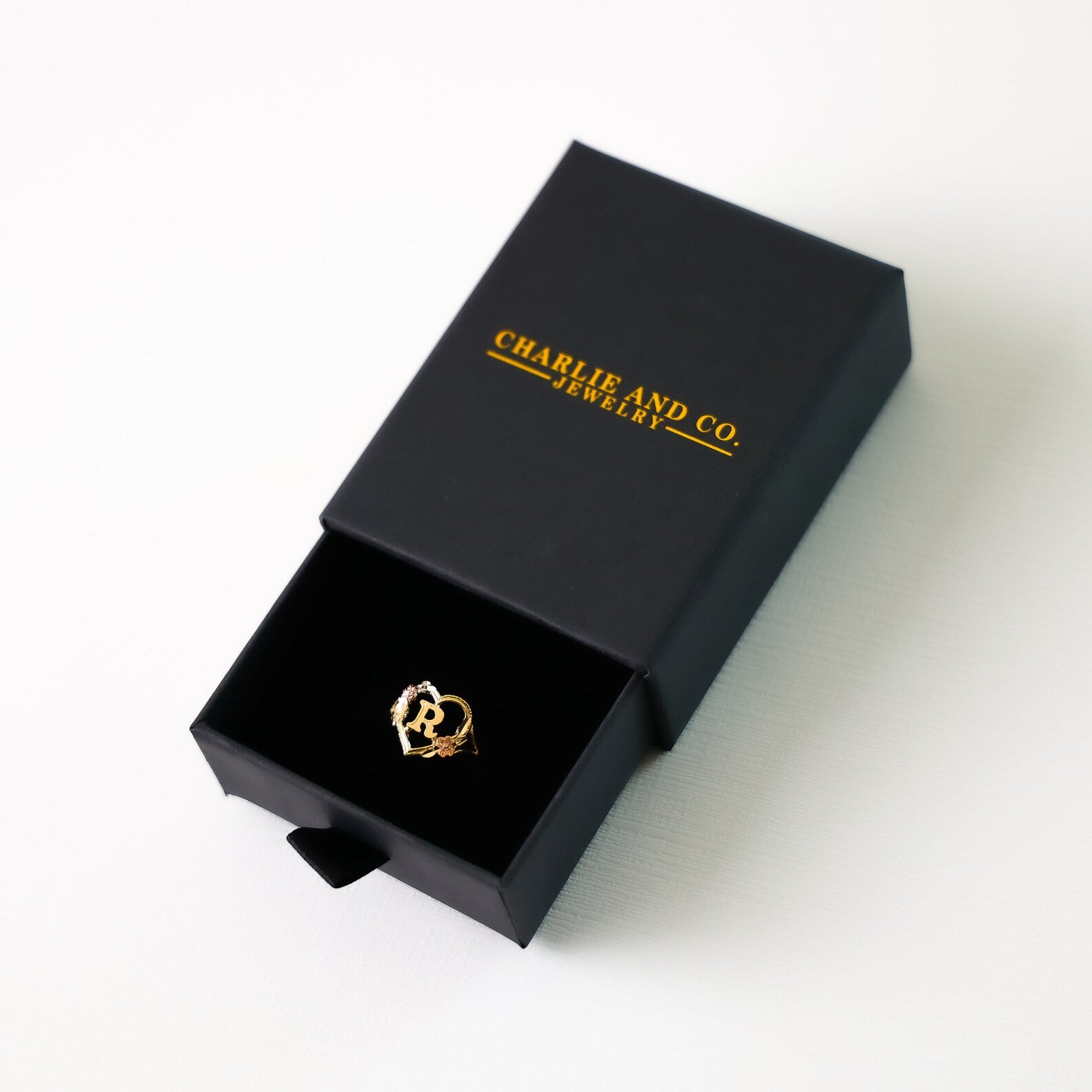 14K Gold Heart & Rose Initial "R" Ring - Charlie & Co. Jewelry