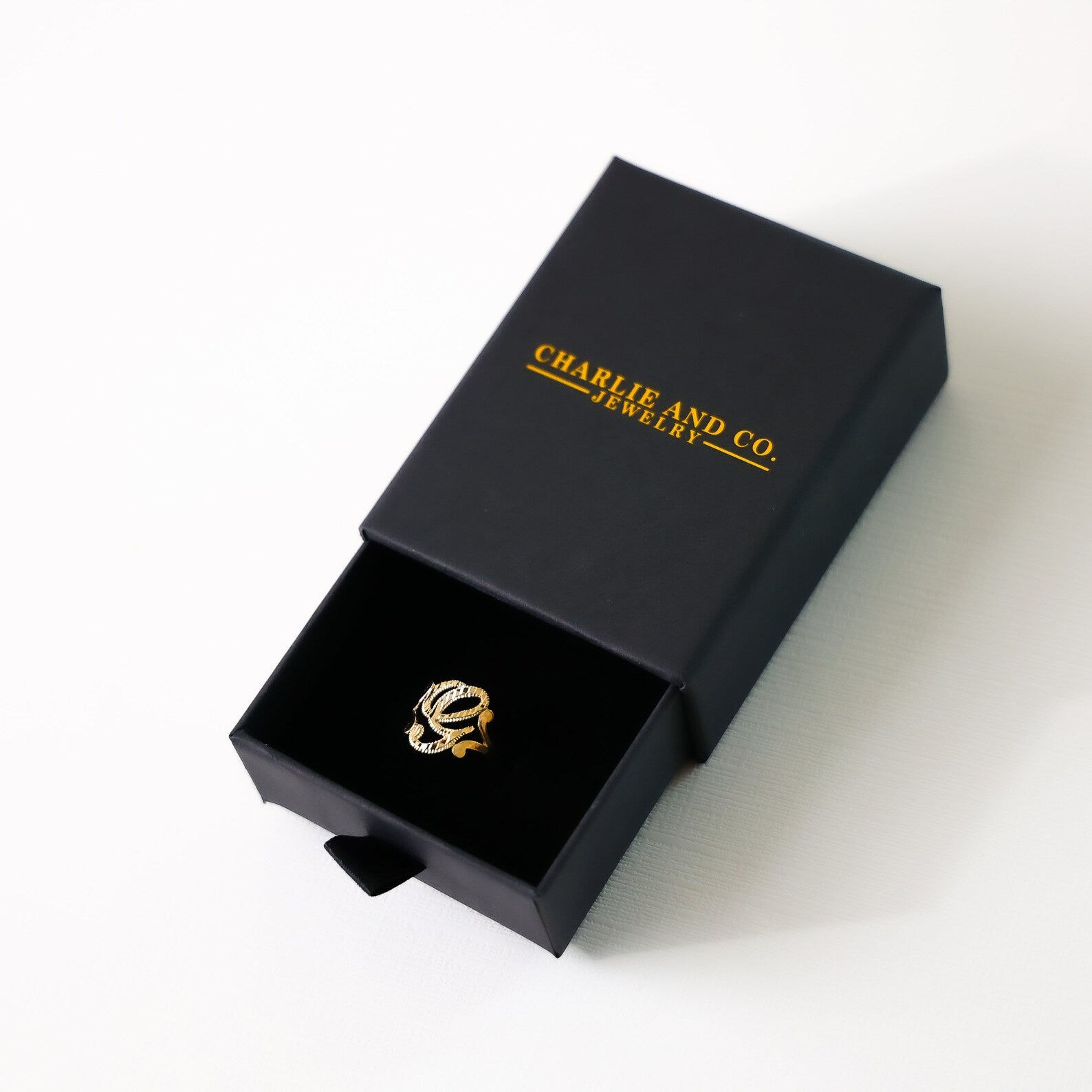 14K Gold Cursive Initial "G" Ring - Charlie & Co. Jewelry