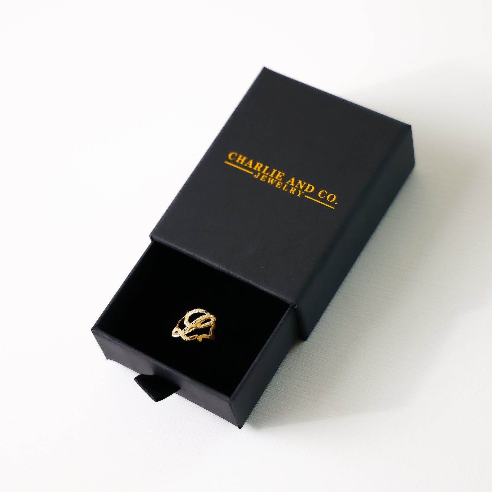 14K Gold Cursive Initial "L" Ring - Charlie & Co. Jewelry