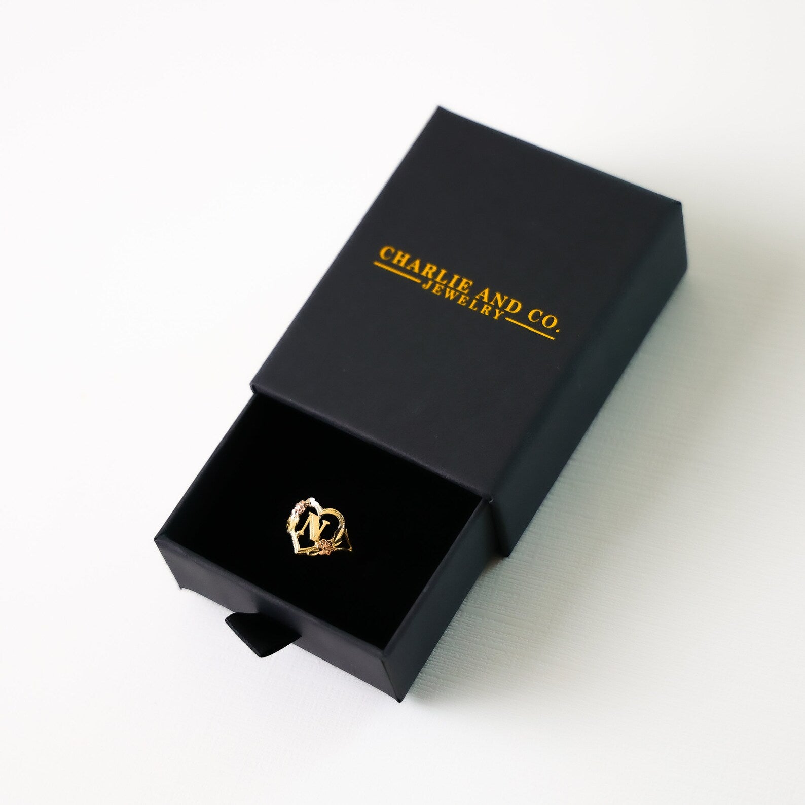 14K Gold Heart & Rose Initial "N" Ring - Charlie & Co. Jewelry