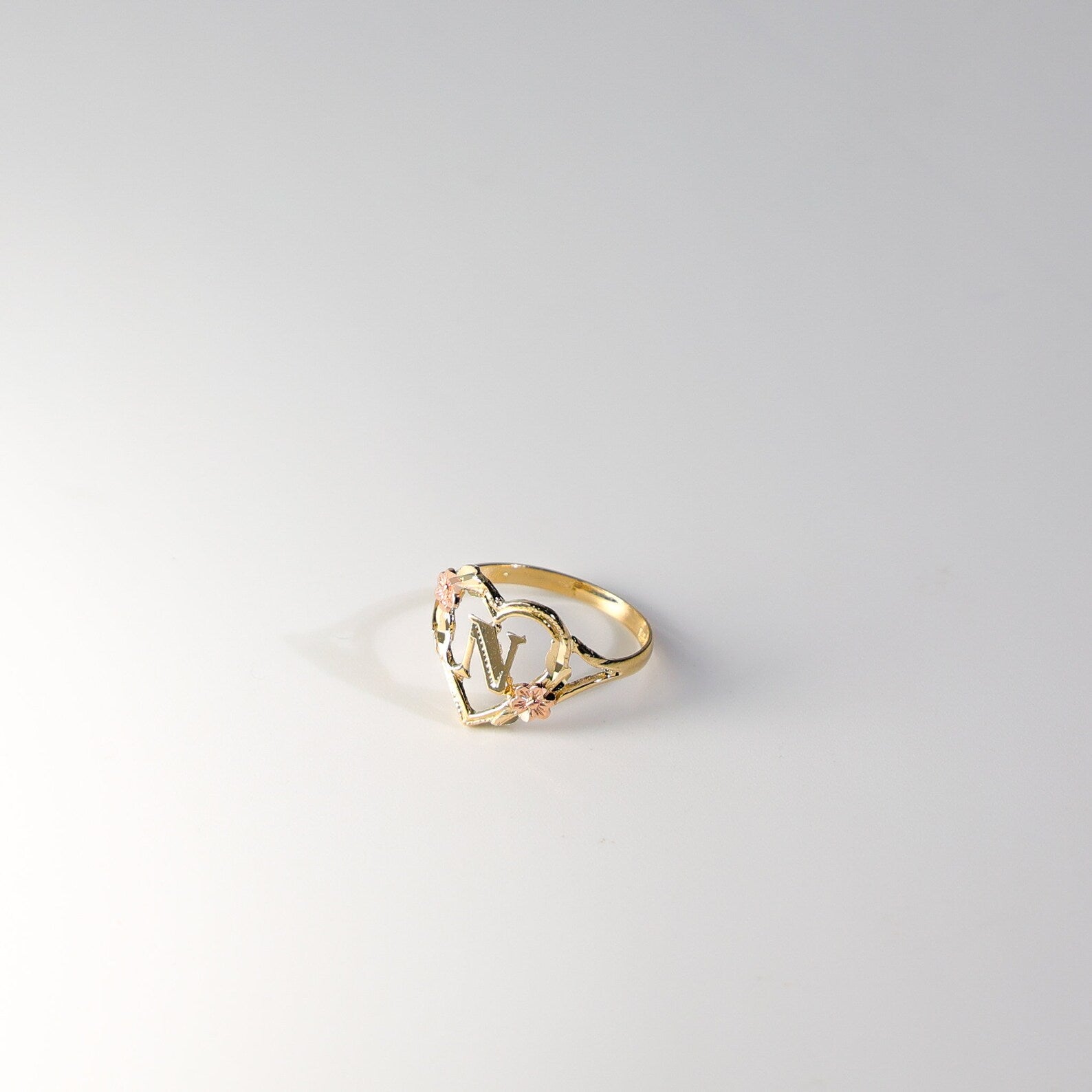 14K Gold Heart & Rose Initial "N" Ring - Charlie & Co. Jewelry