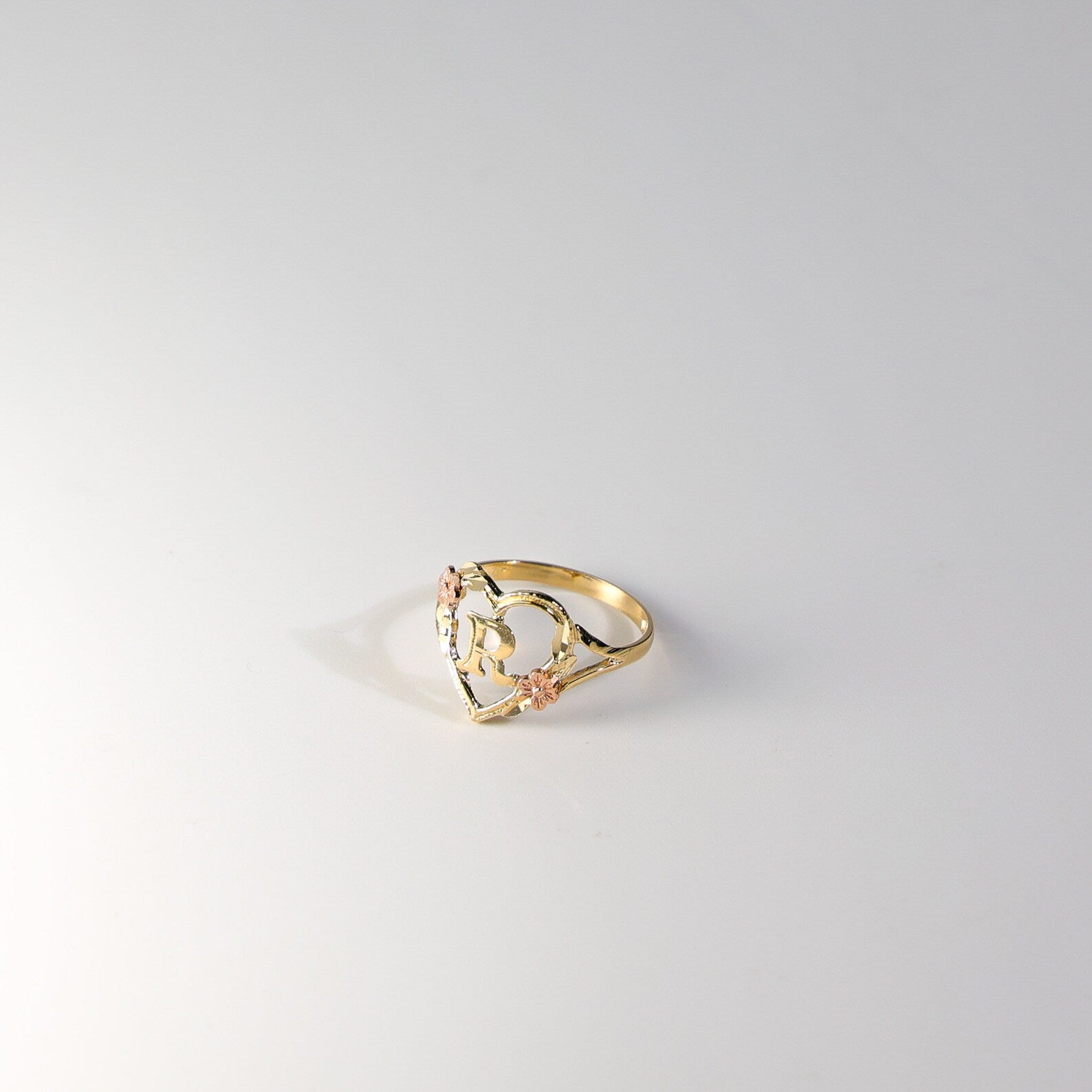 14K Gold Heart & Rose Initial "R" Ring - Charlie & Co. Jewelry