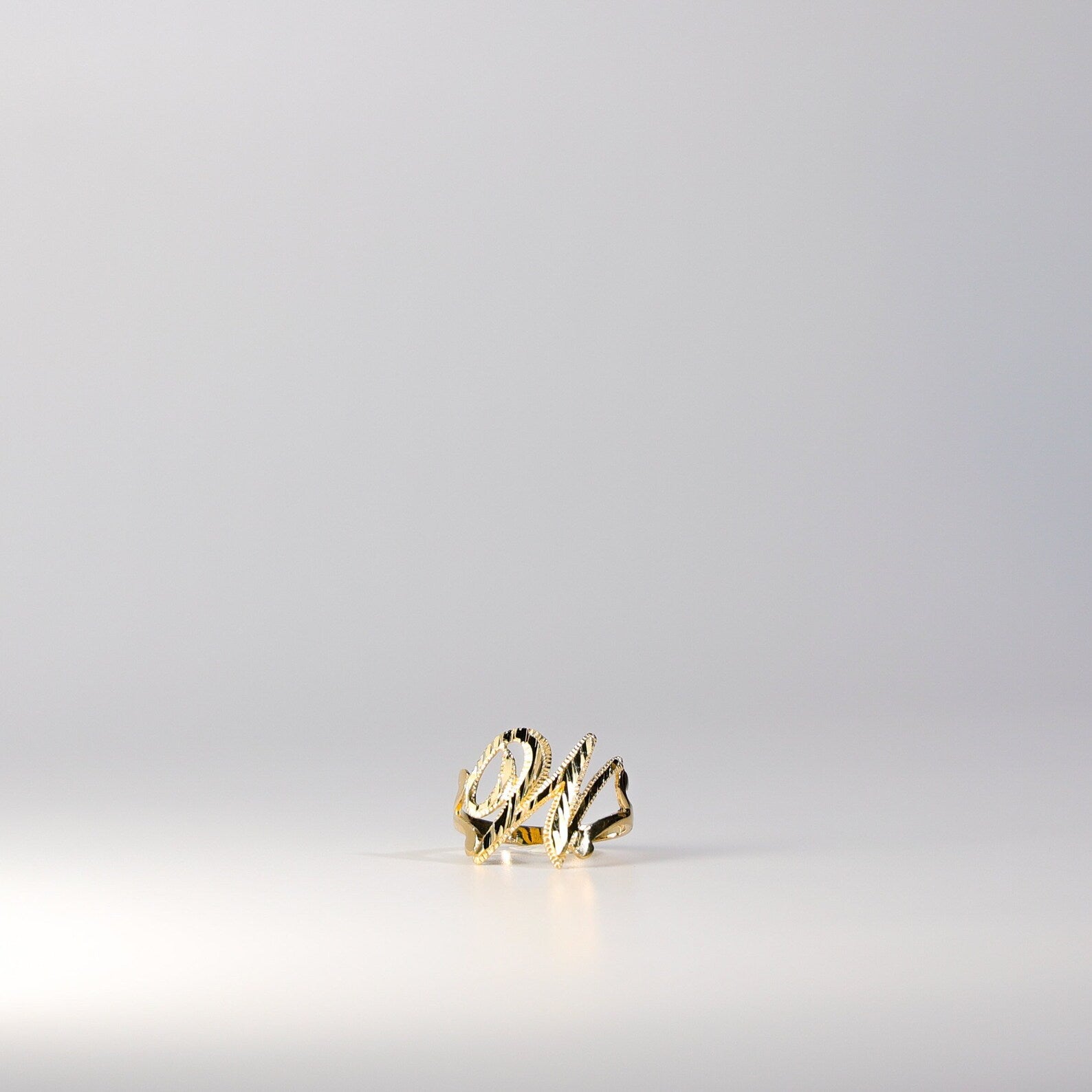 14K Gold Cursive Initial "W" Ring - Charlie & Co. Jewelry
