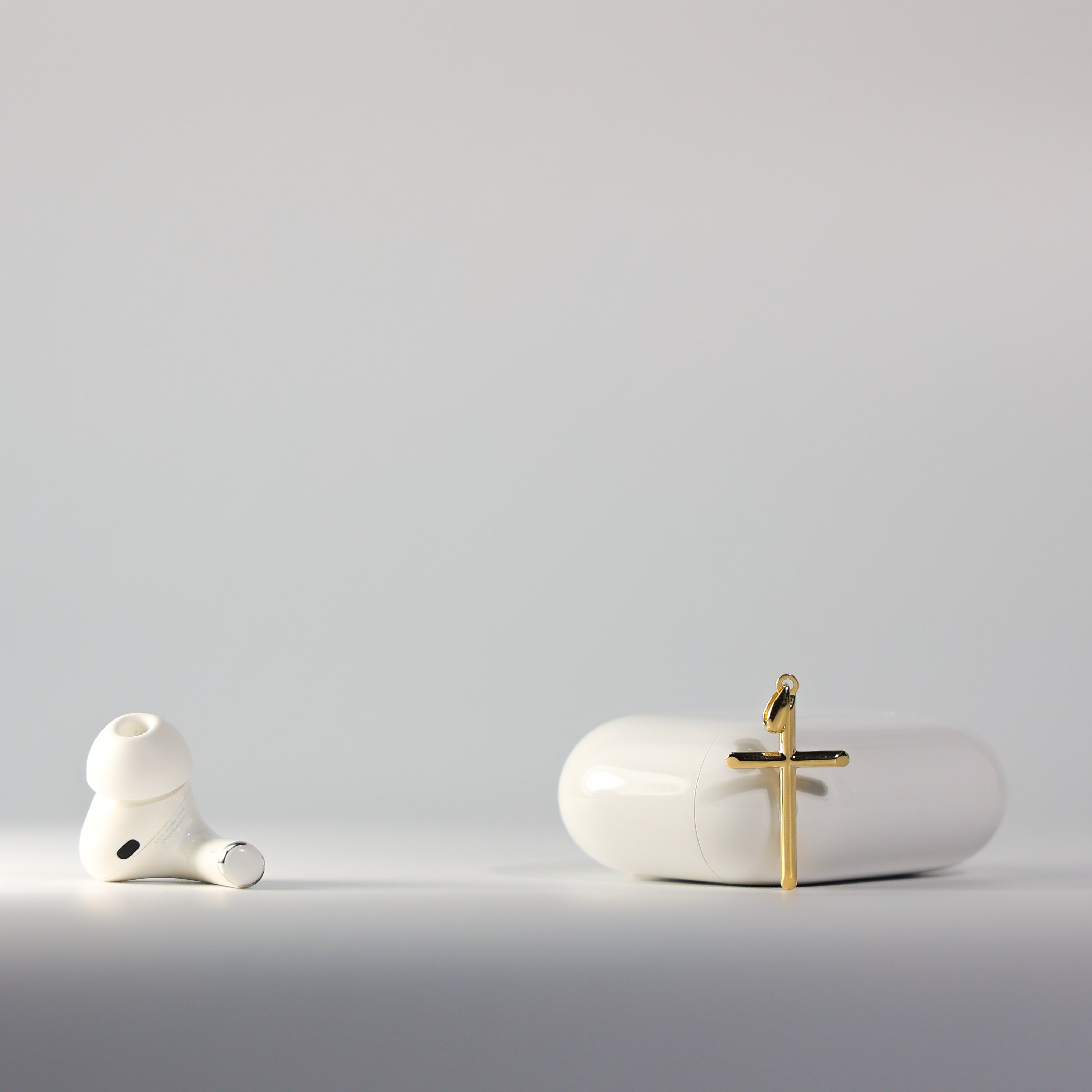 Gold Classic Tube Cross Pendant Model-0878 - Charlie & Co. Jewelry