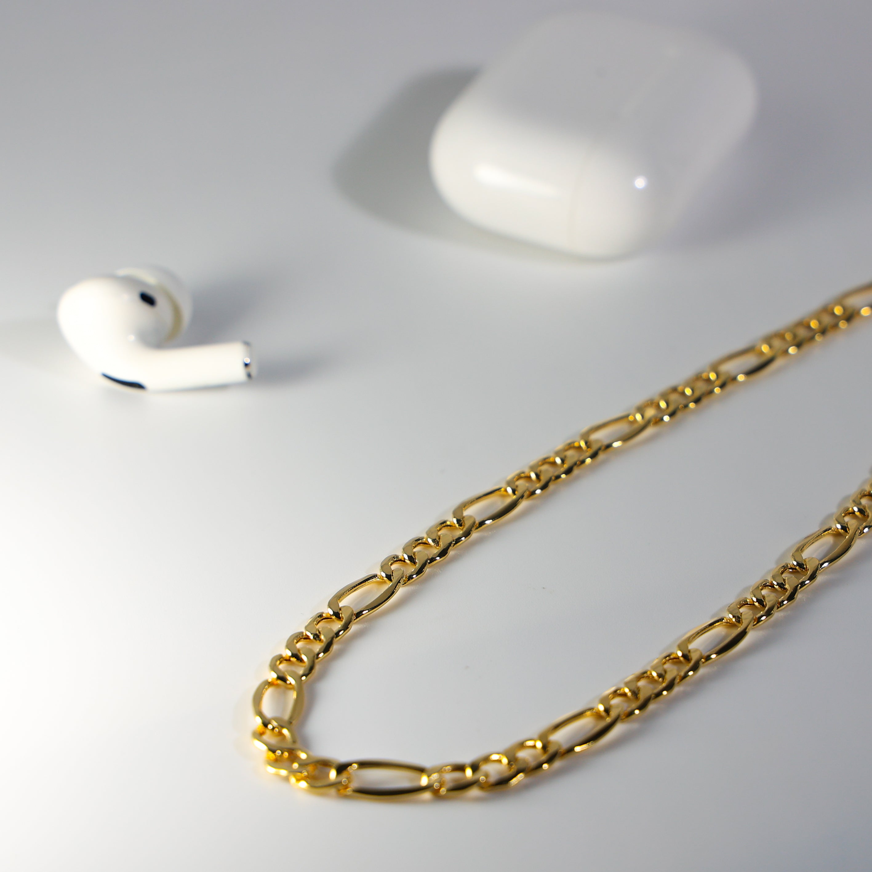 Gold 7.2mm Hollow Figaro Chain Model-0410 - Charlie & Co. Jewelry