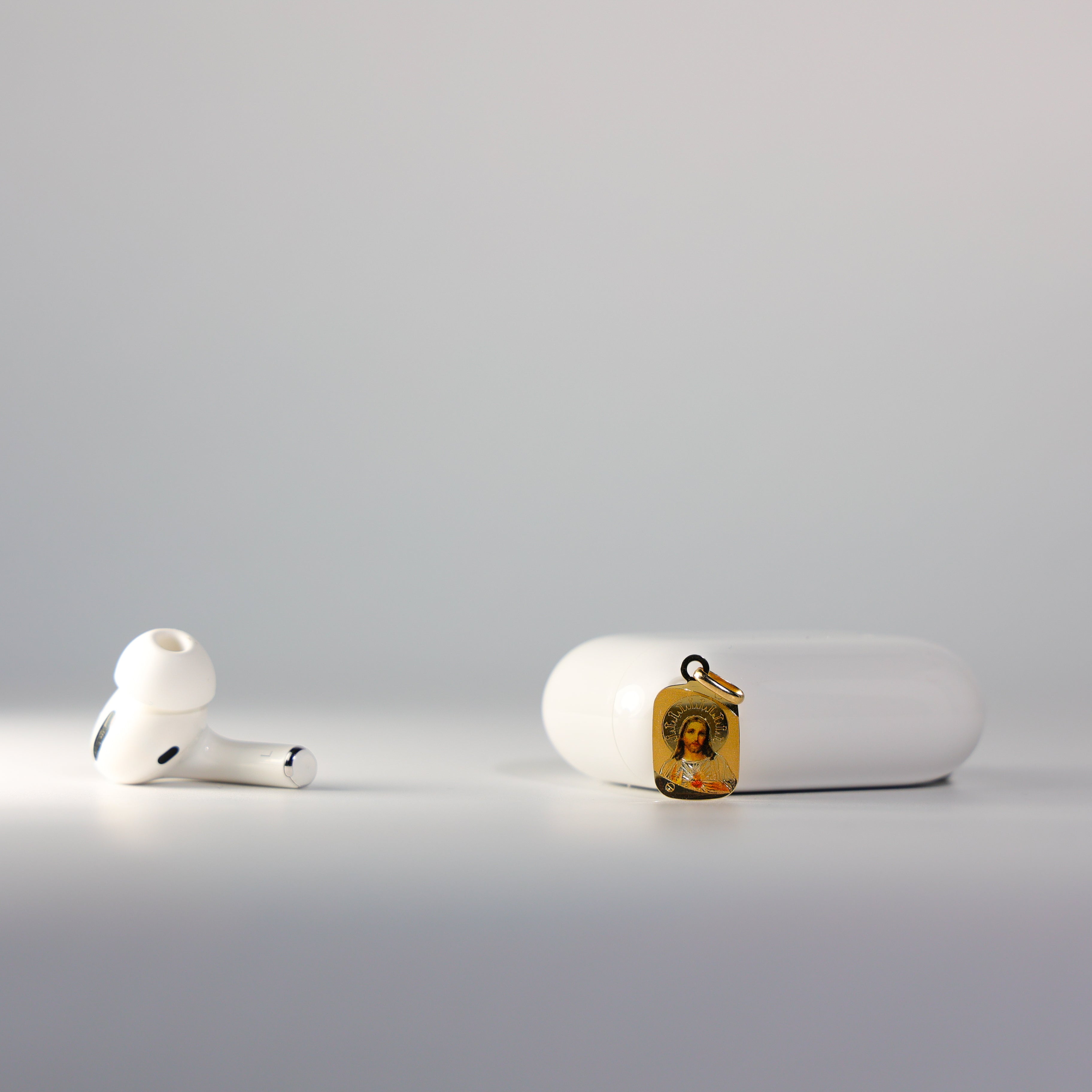 Gold Jesus Heart Enamel Plate Pendant Model-0176 - Charlie & Co. Jewelry