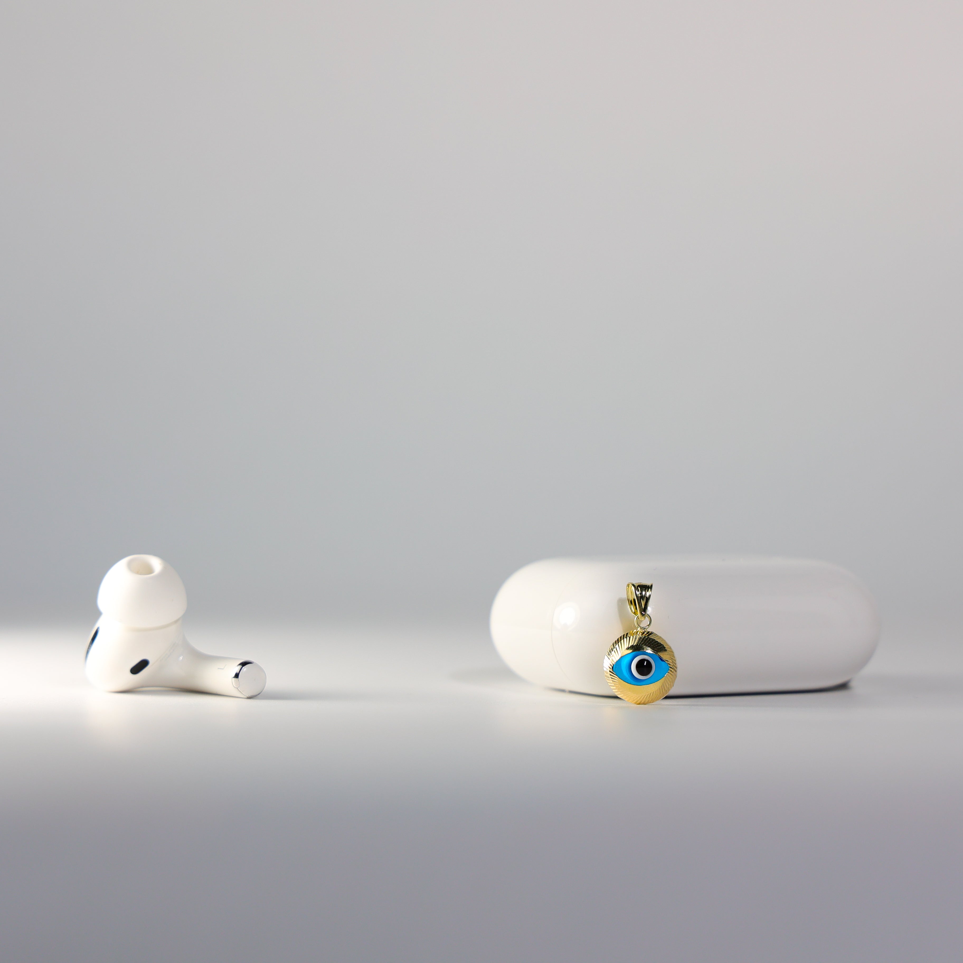 Fluted With Eye - Hamsa Pendant - Charlie & Co. Jewelry