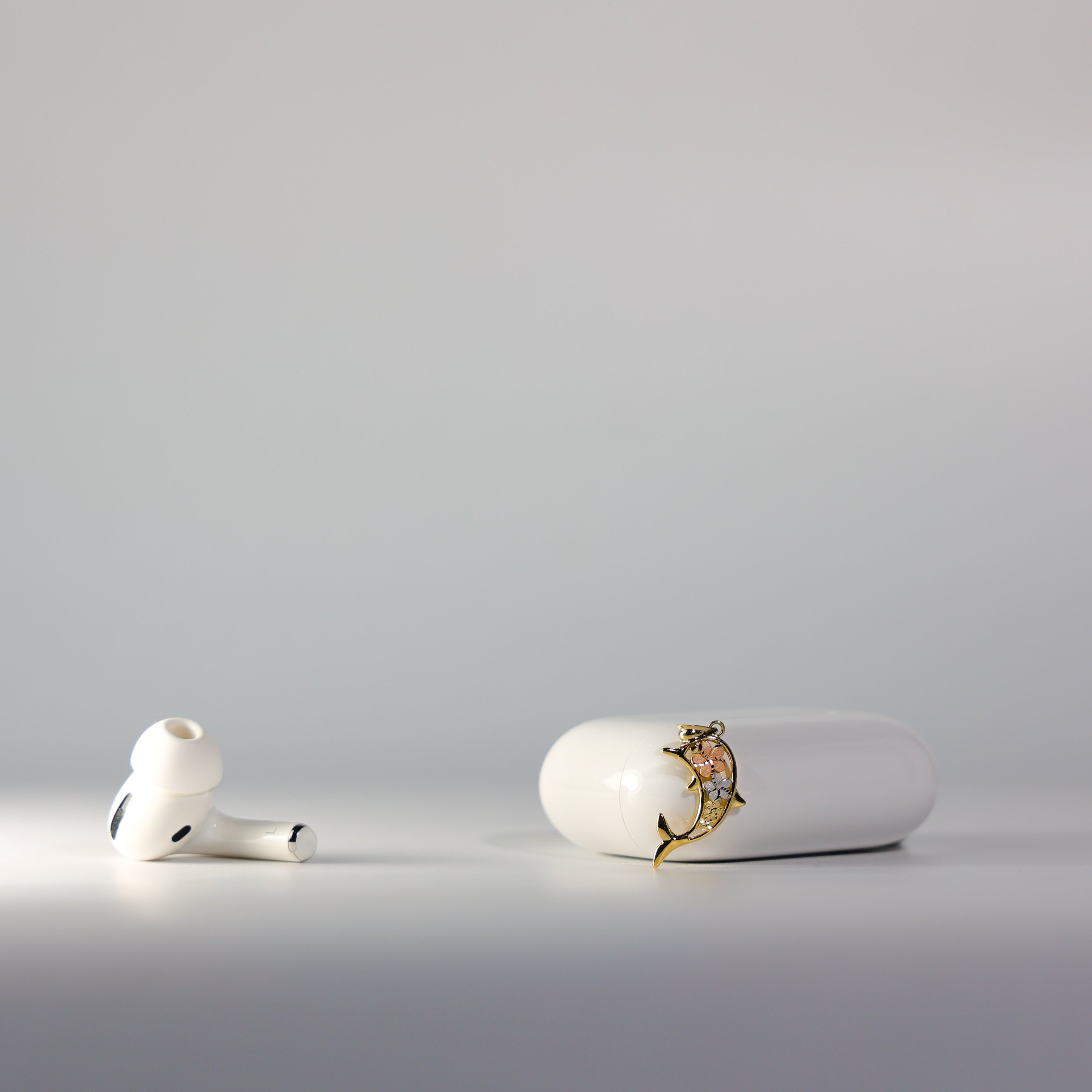 Gold Hawaiian flower & Dolphin Pendant Model-2549 - Charlie & Co. Jewelry