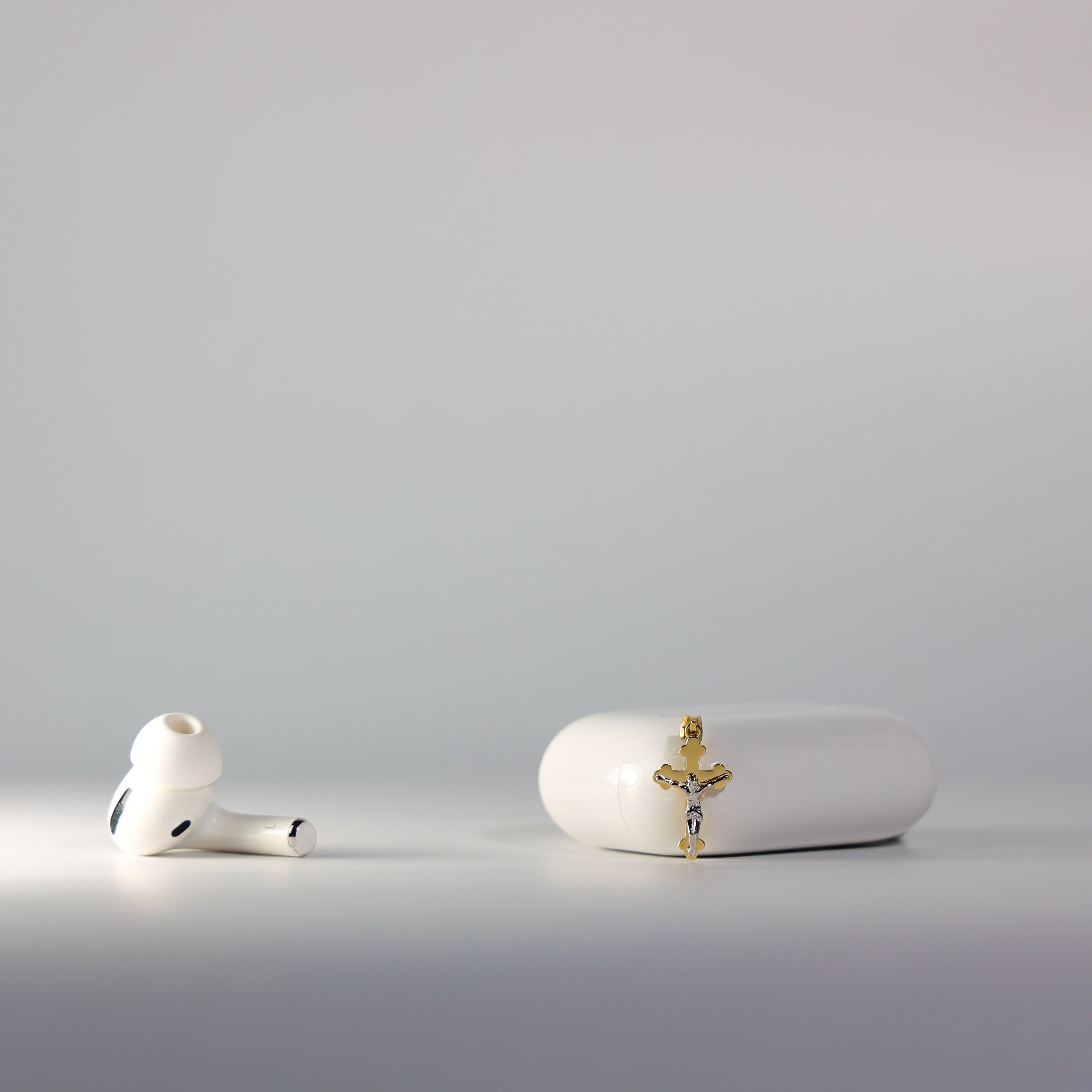 Gold Jesus Crucifix Cross Pendant Model-2531 - Charlie & Co. Jewelry