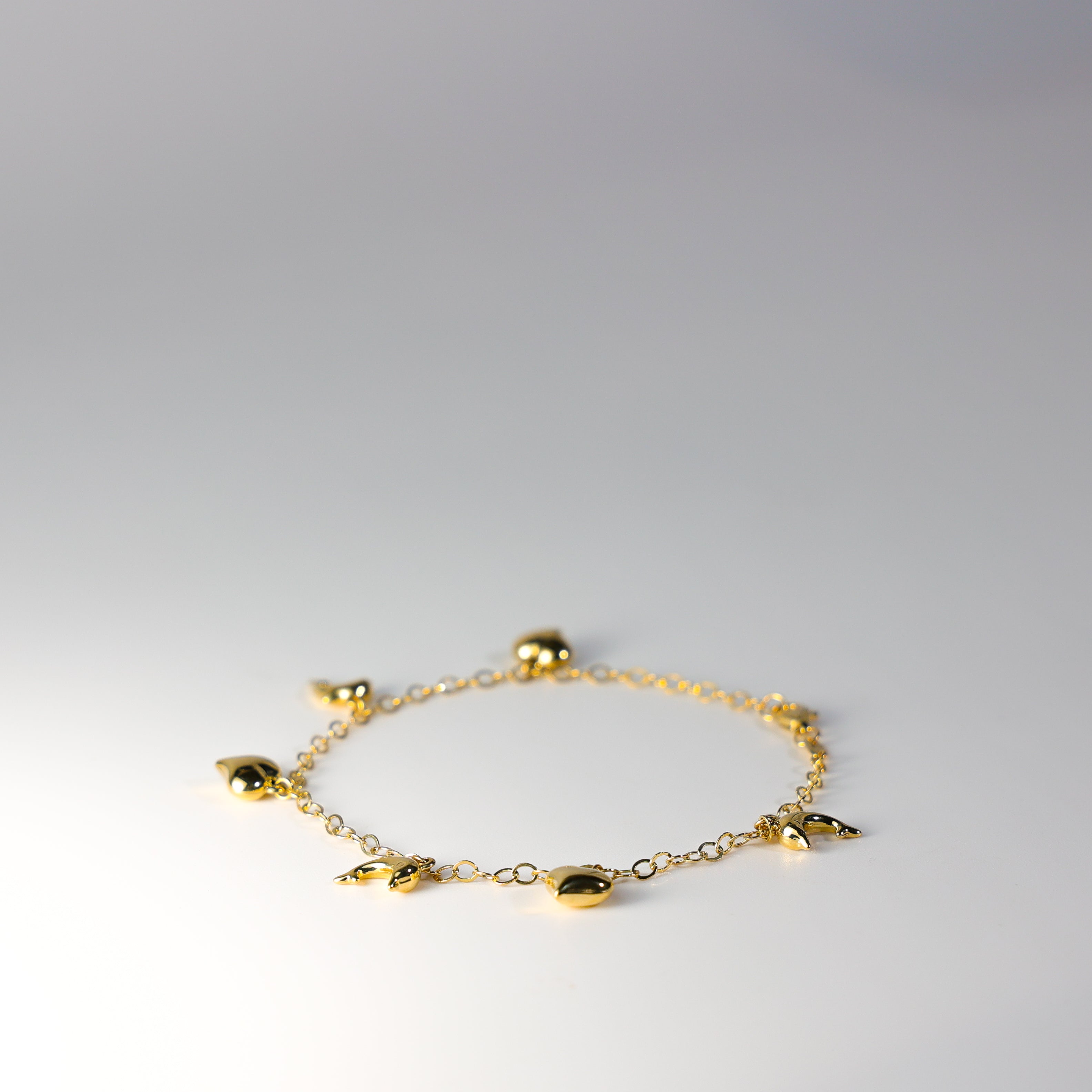 14K Gold Dolphin And Heart Bracelet Model-AB0771 - Charlie & Co. Jewelry