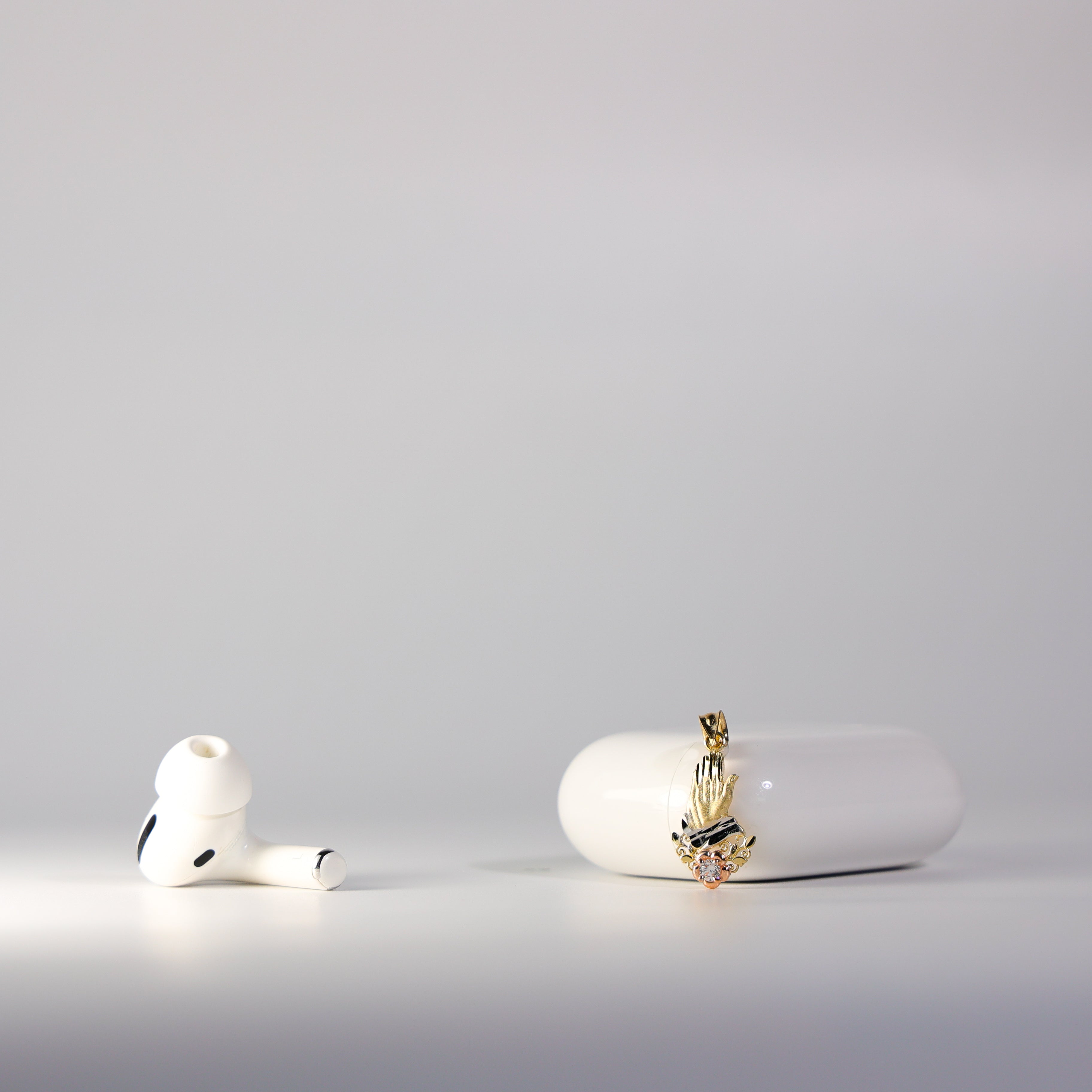 Gold Praying Hand Pendant Model-0094 - Charlie & Co. Jewelry