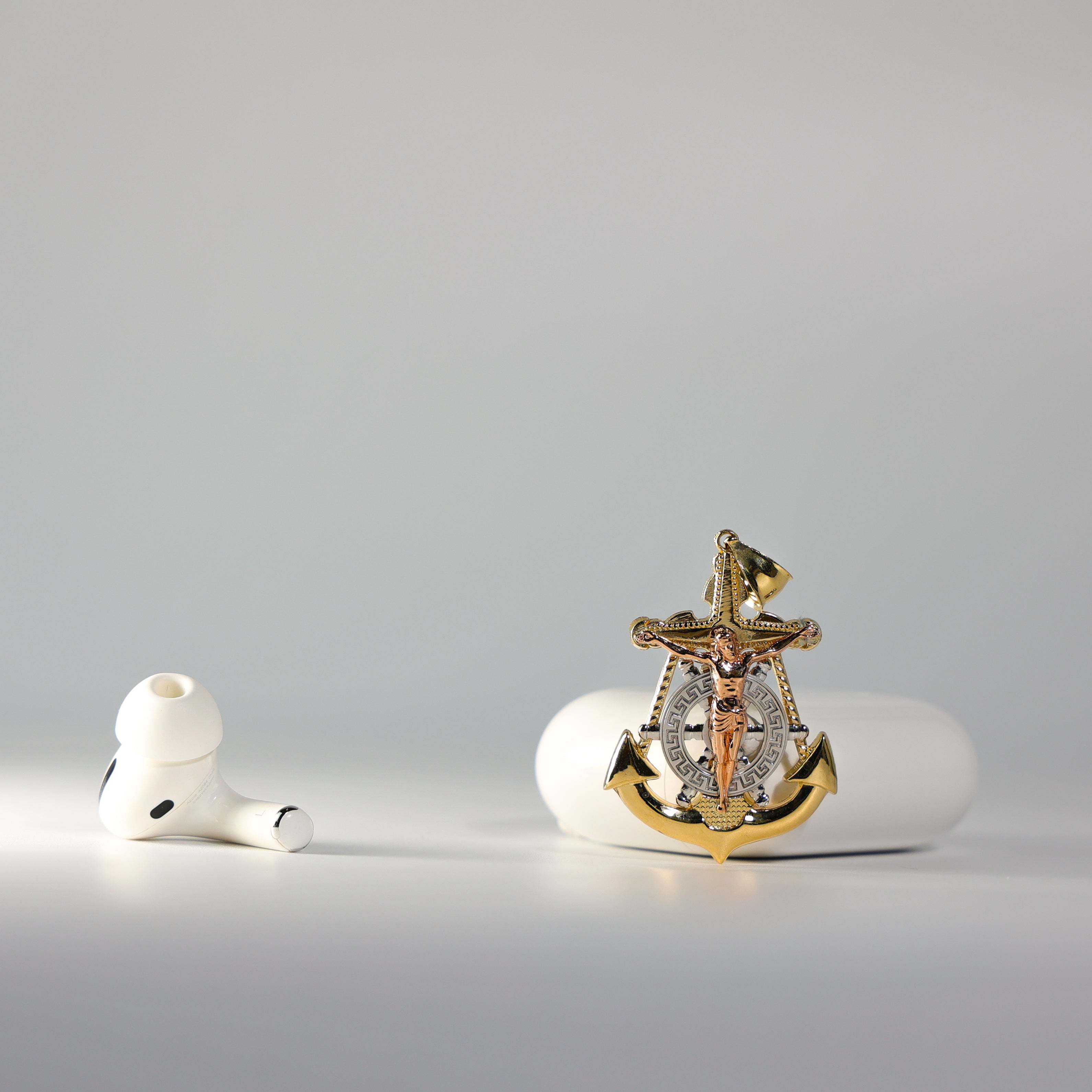 Gold Mariner Religious Crucifix Pendant Model-1207 - Charlie & Co. Jewelry