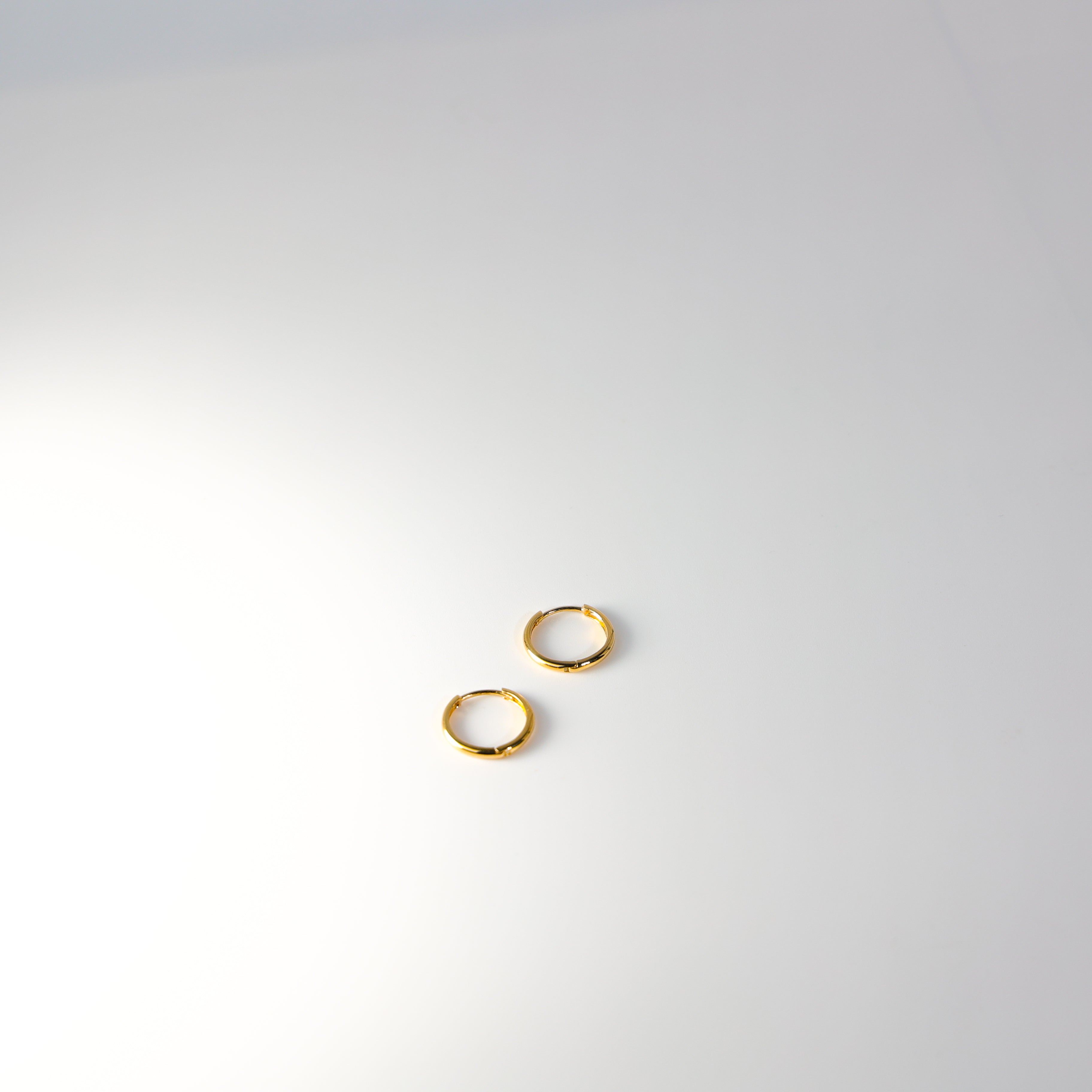 Gold Huggie Hoop Earrings 15MM Wide Model-ER226 - Charlie & Co. Jewelry