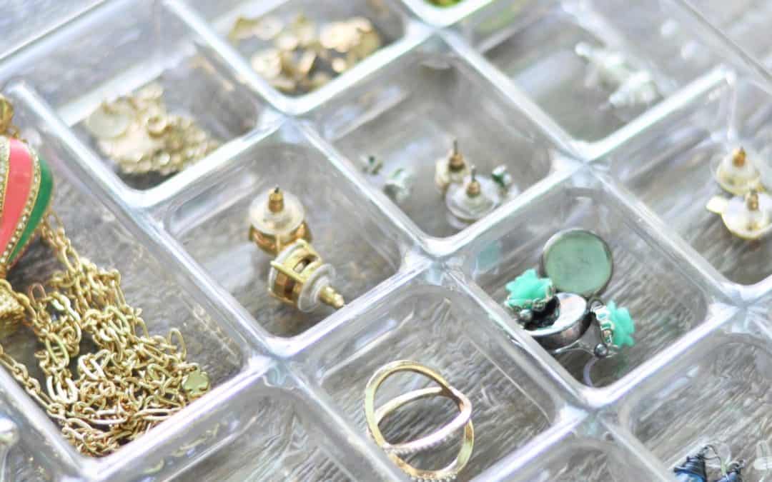 How to Organize Fine Gold Earrings