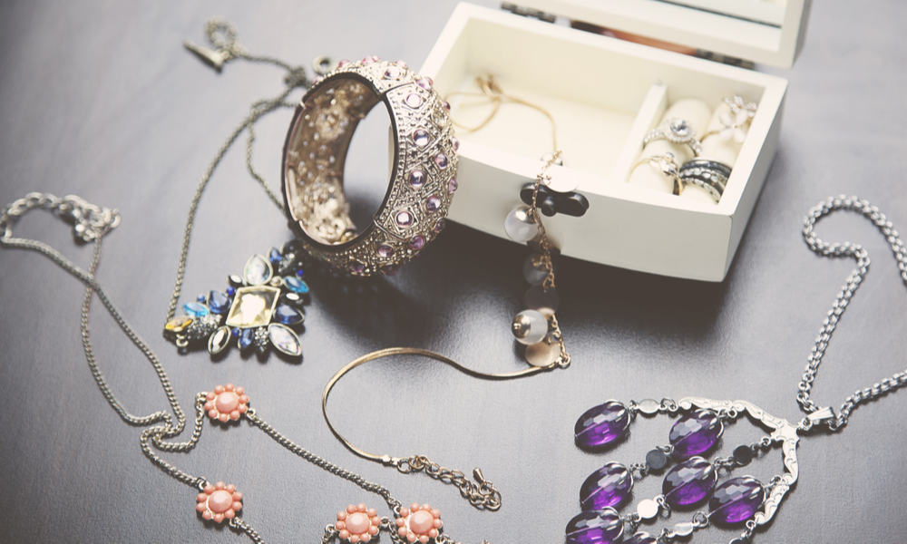 Selecting Timeless Jewelry for Your Big Day