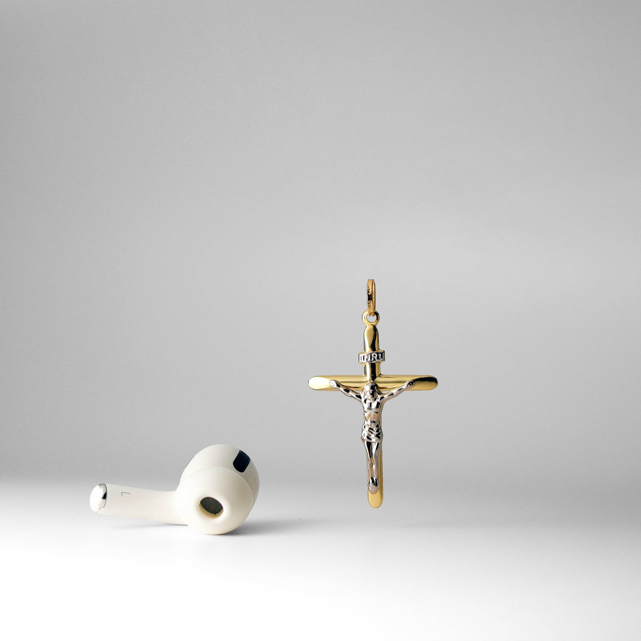 Gold Large Crucifix Cross Pendant - Model 0010
