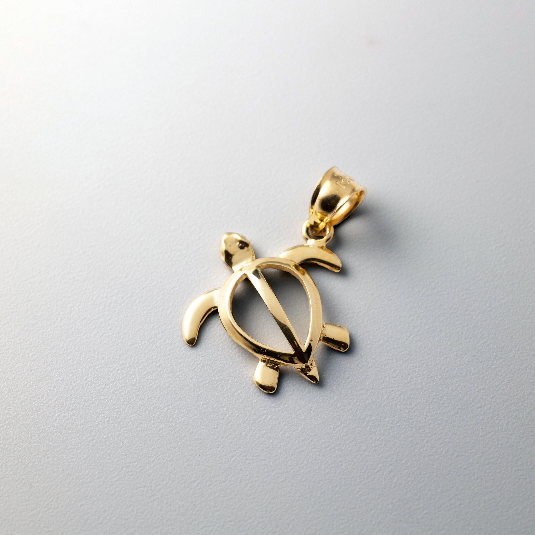 14K Gold Elegant Open Sea Turtle Pendant - Model D3435