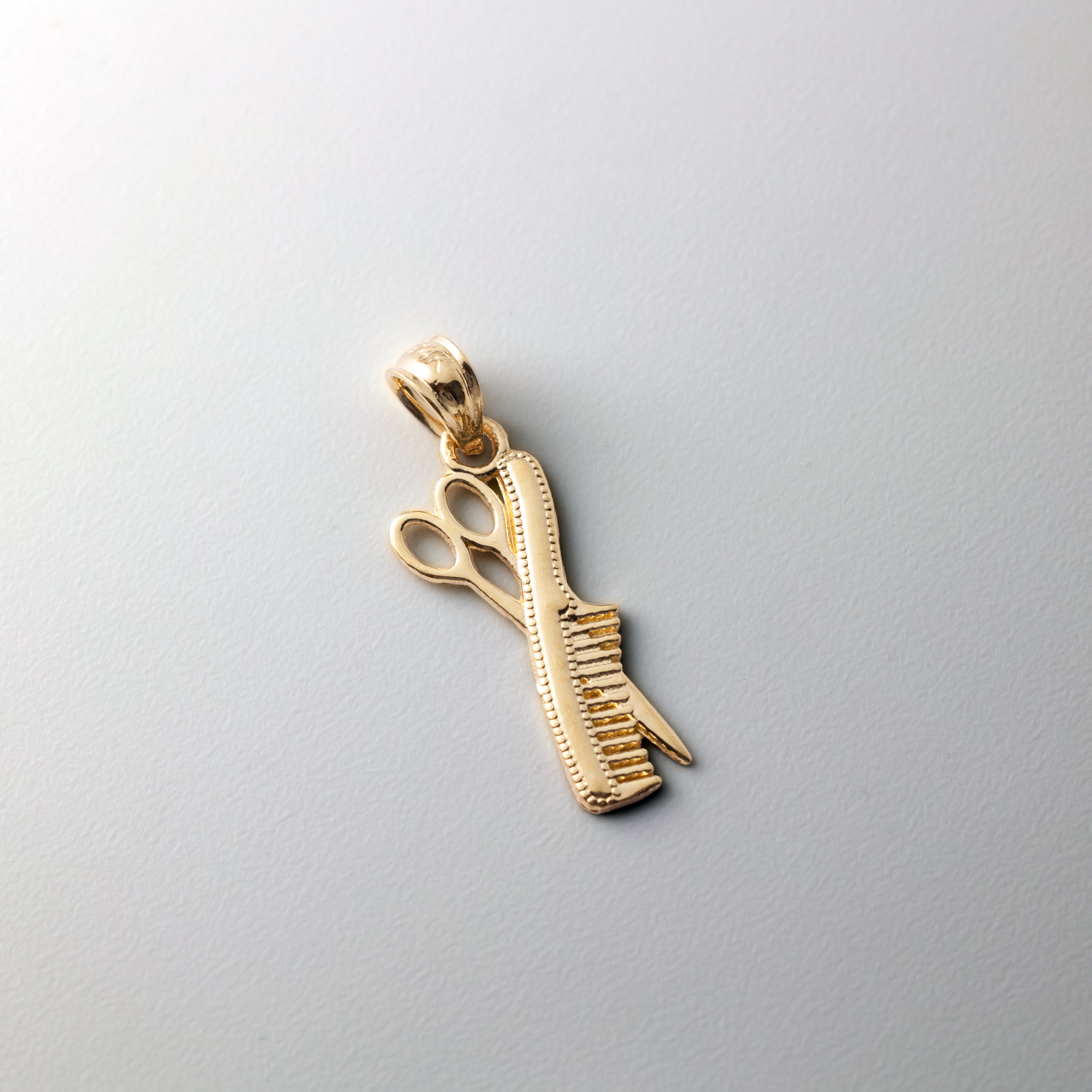 14K Gold Scissors And Comb Pendant - Model 1994