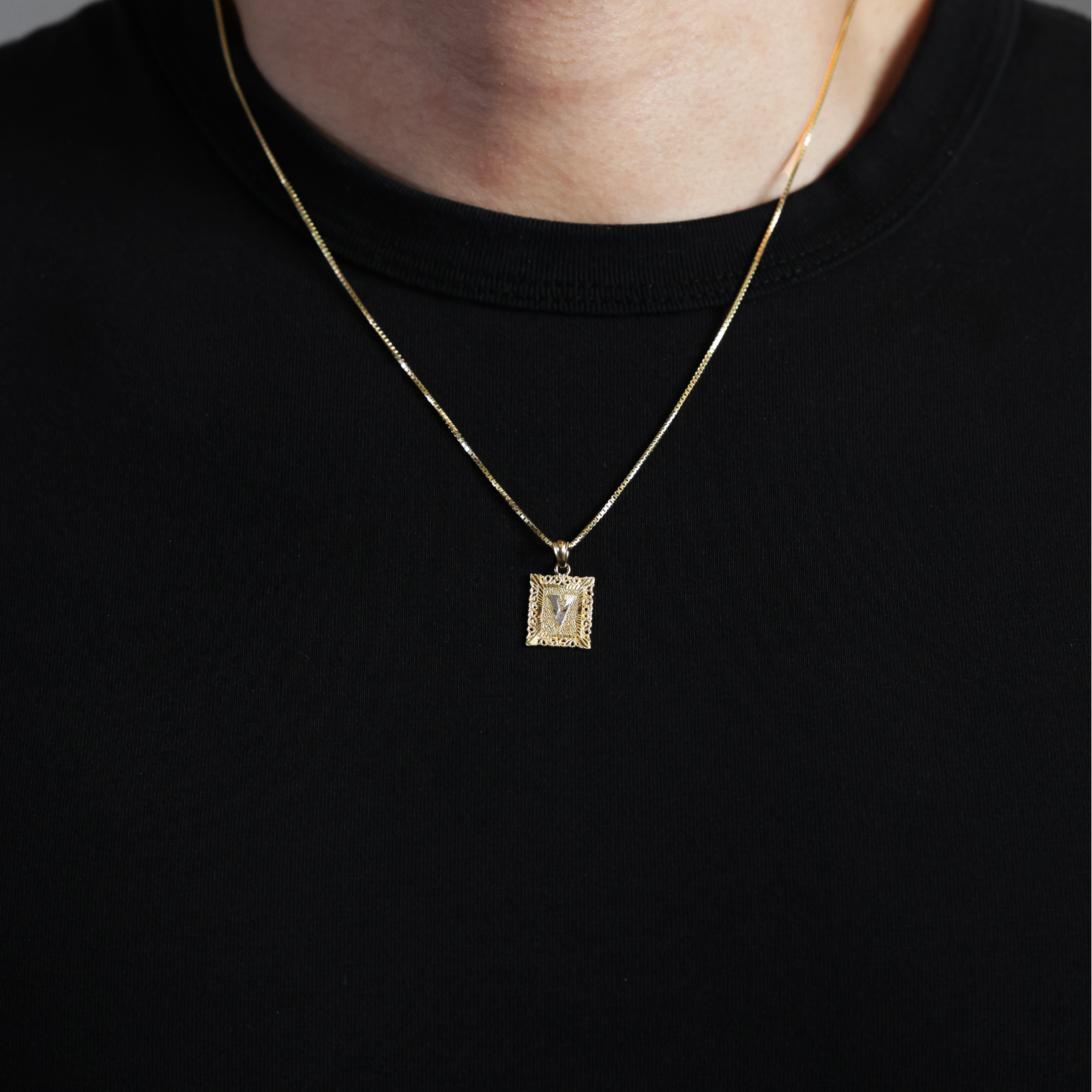 Gold Letter V Pendants | A-Z Gold Pendants